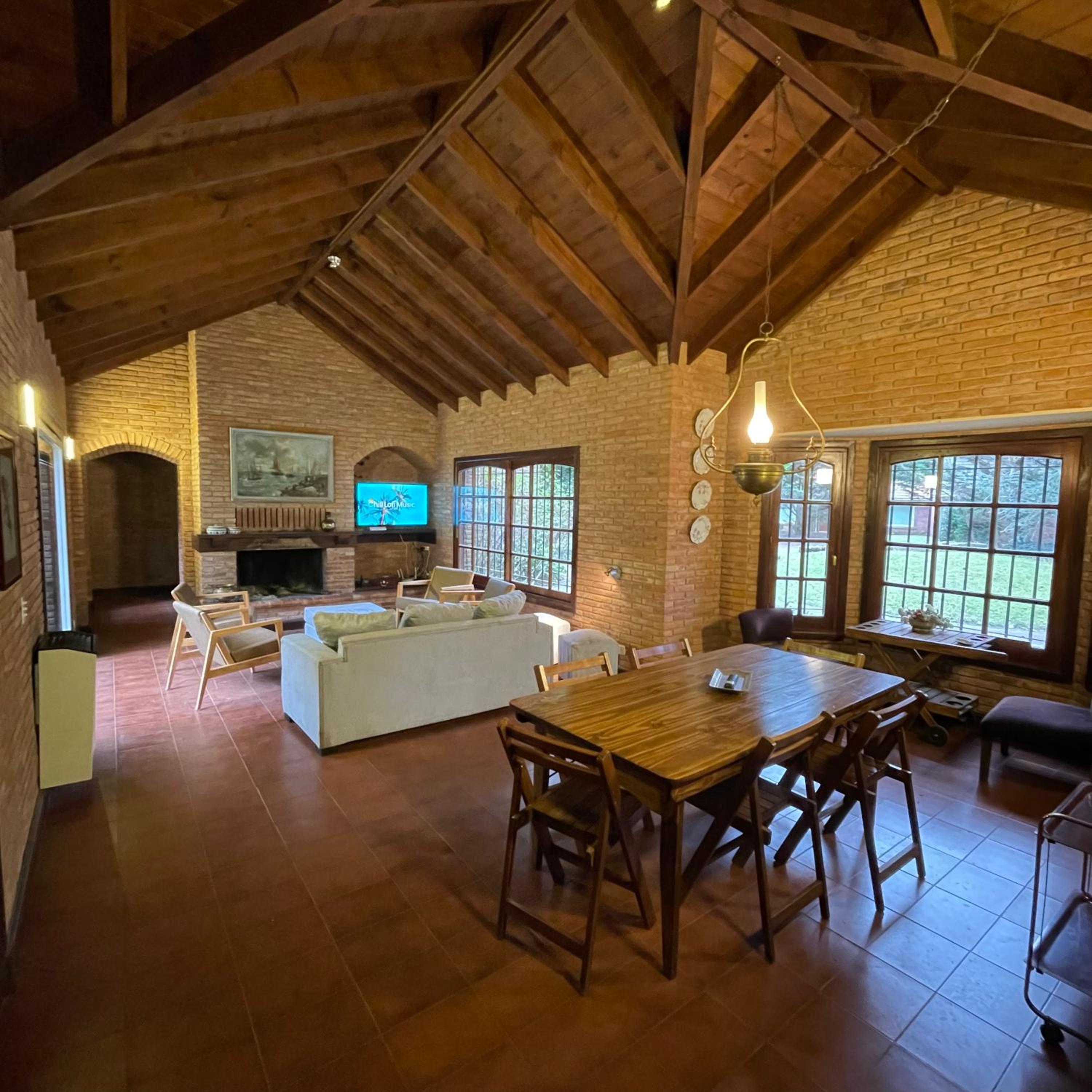 Casa Algarrobo, Cariló