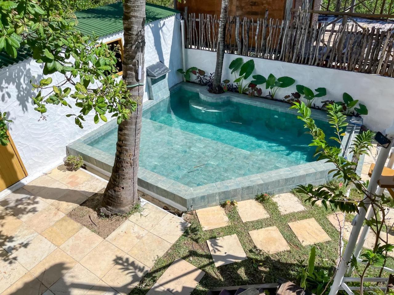 DuMangue Kite House