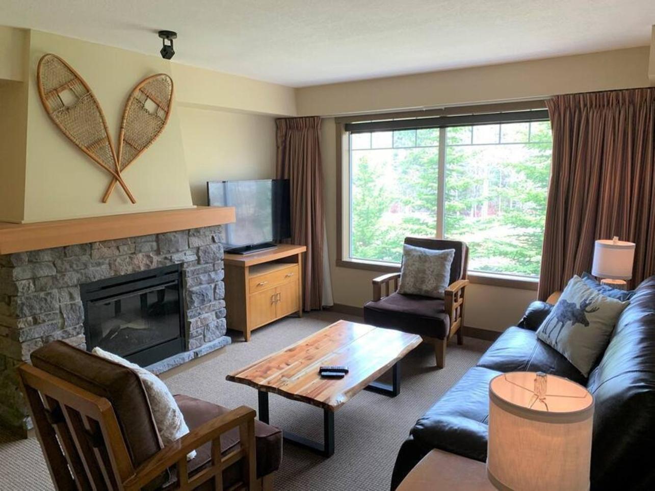 Hidden Gem 3BR King Beds-BBQ-Hot Tub-Pets OK