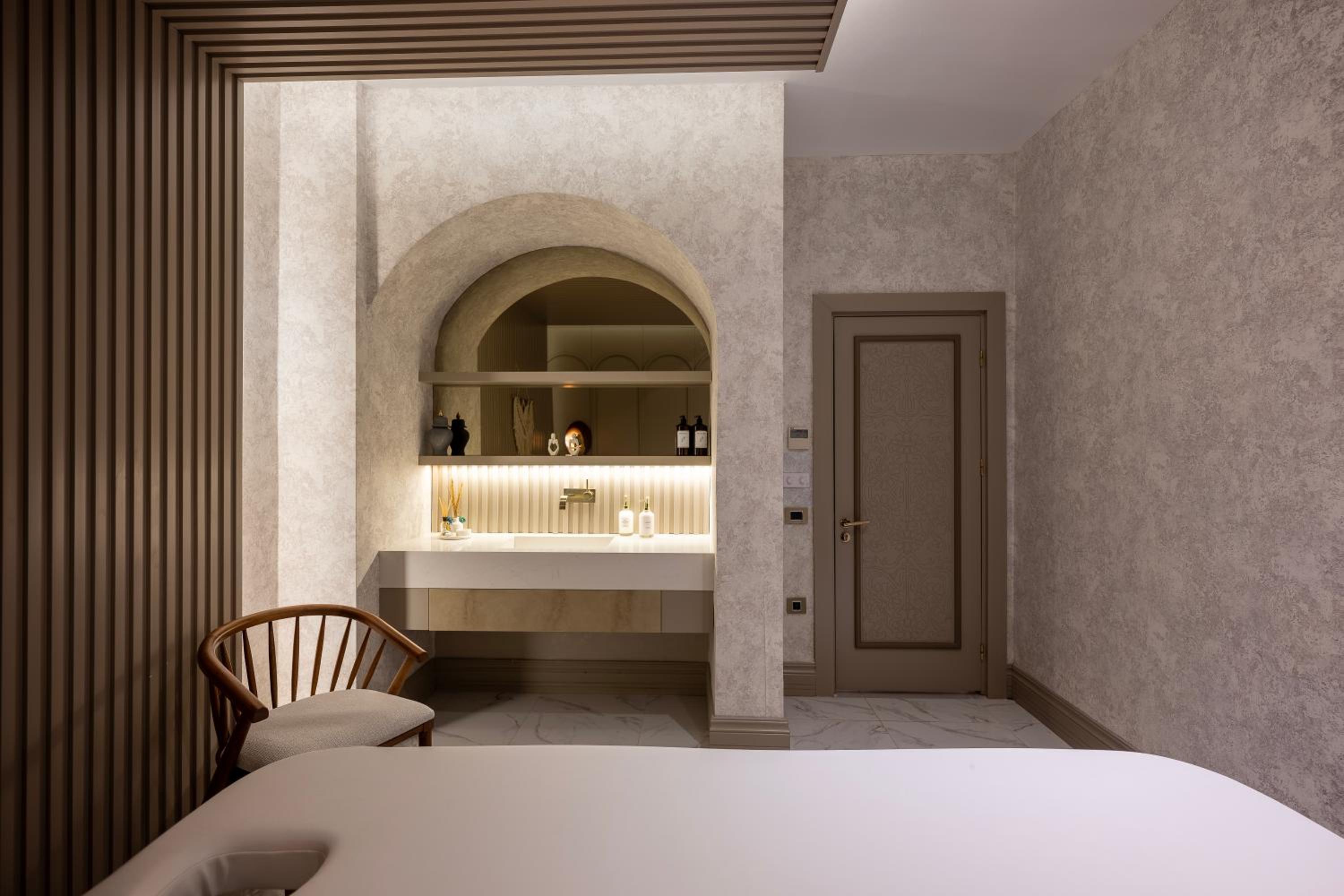 Oz Hotels Side Premium - Image 68