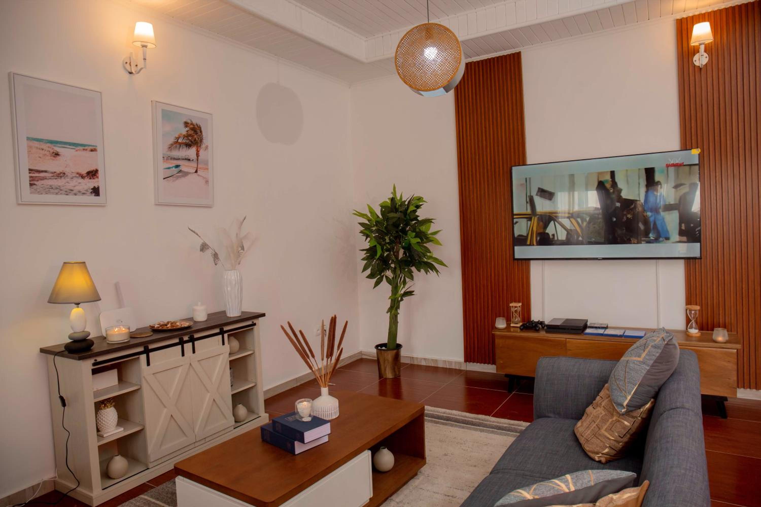 PS5- Free WiFi - washing machine -Free Netflix-canalsat-PS4