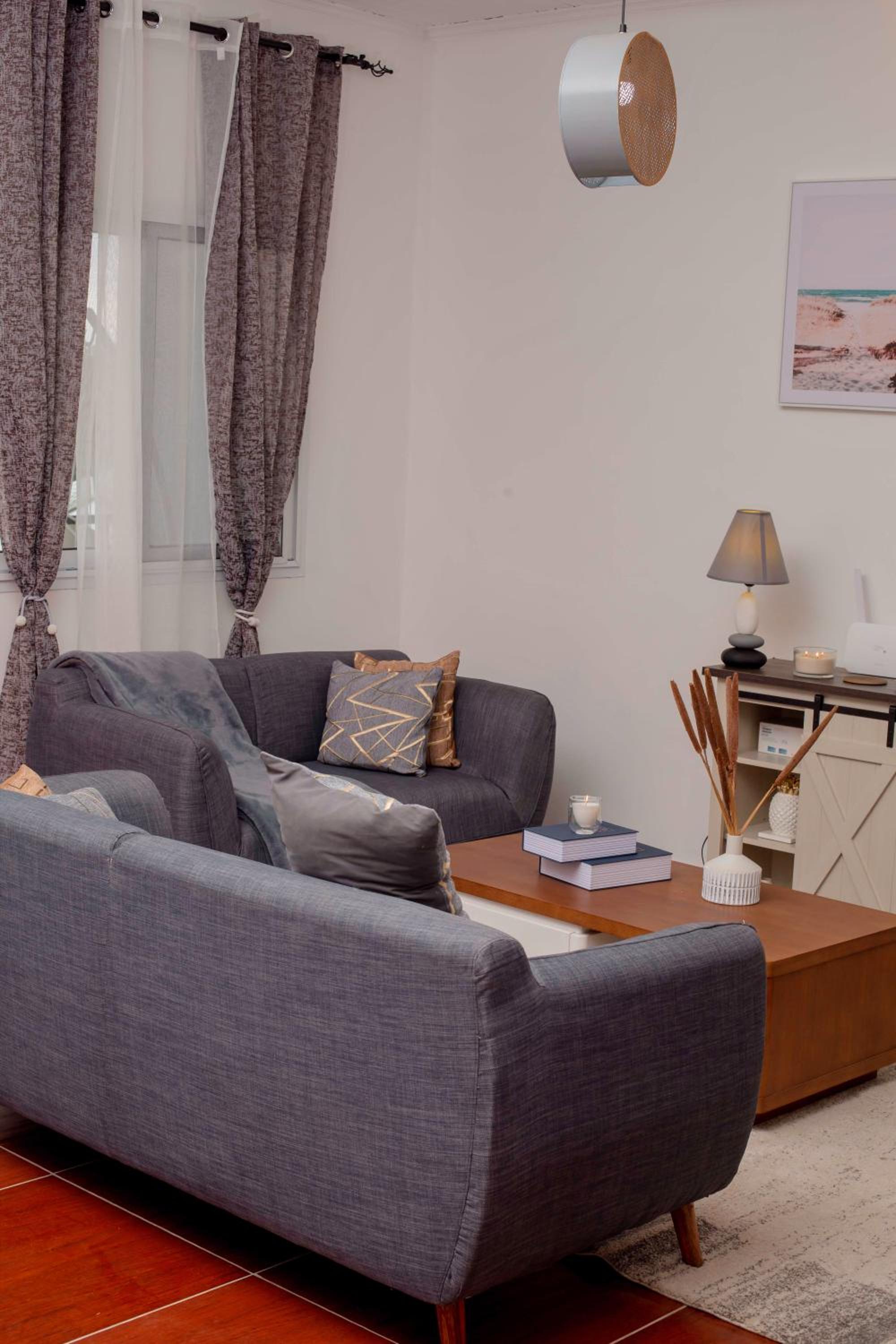 PS5- Free WiFi - washing machine -Free Netflix-canalsat-PS4