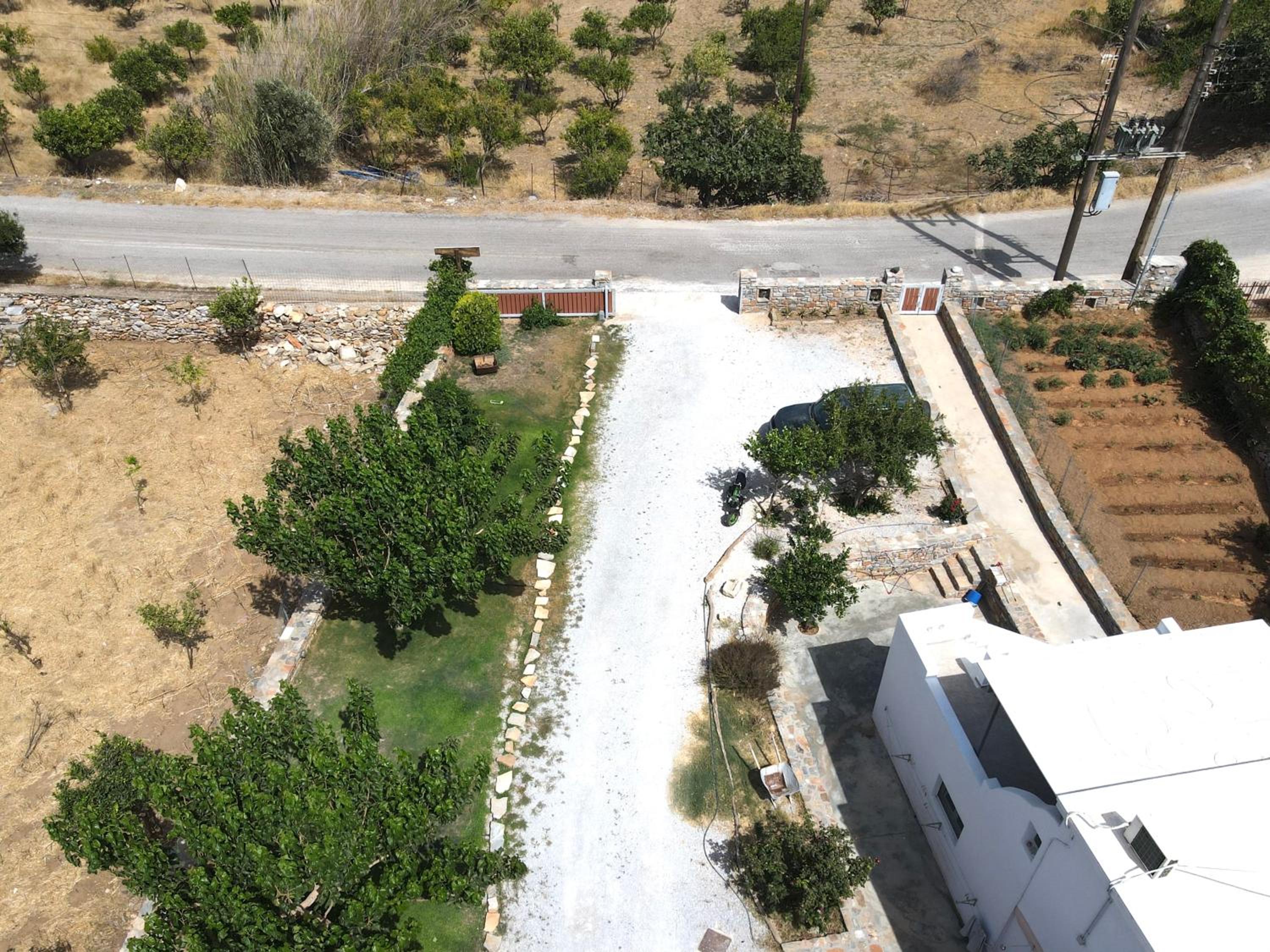 Sarris Ligaridia Apartments view 3