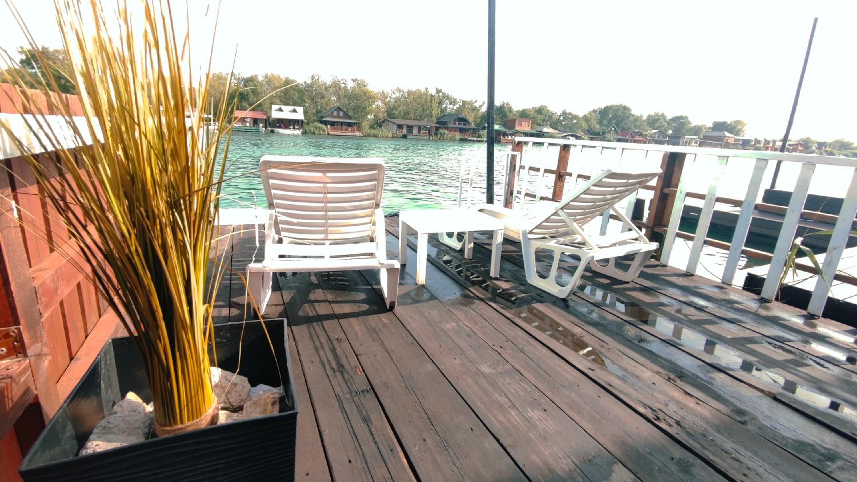 Sidro river house