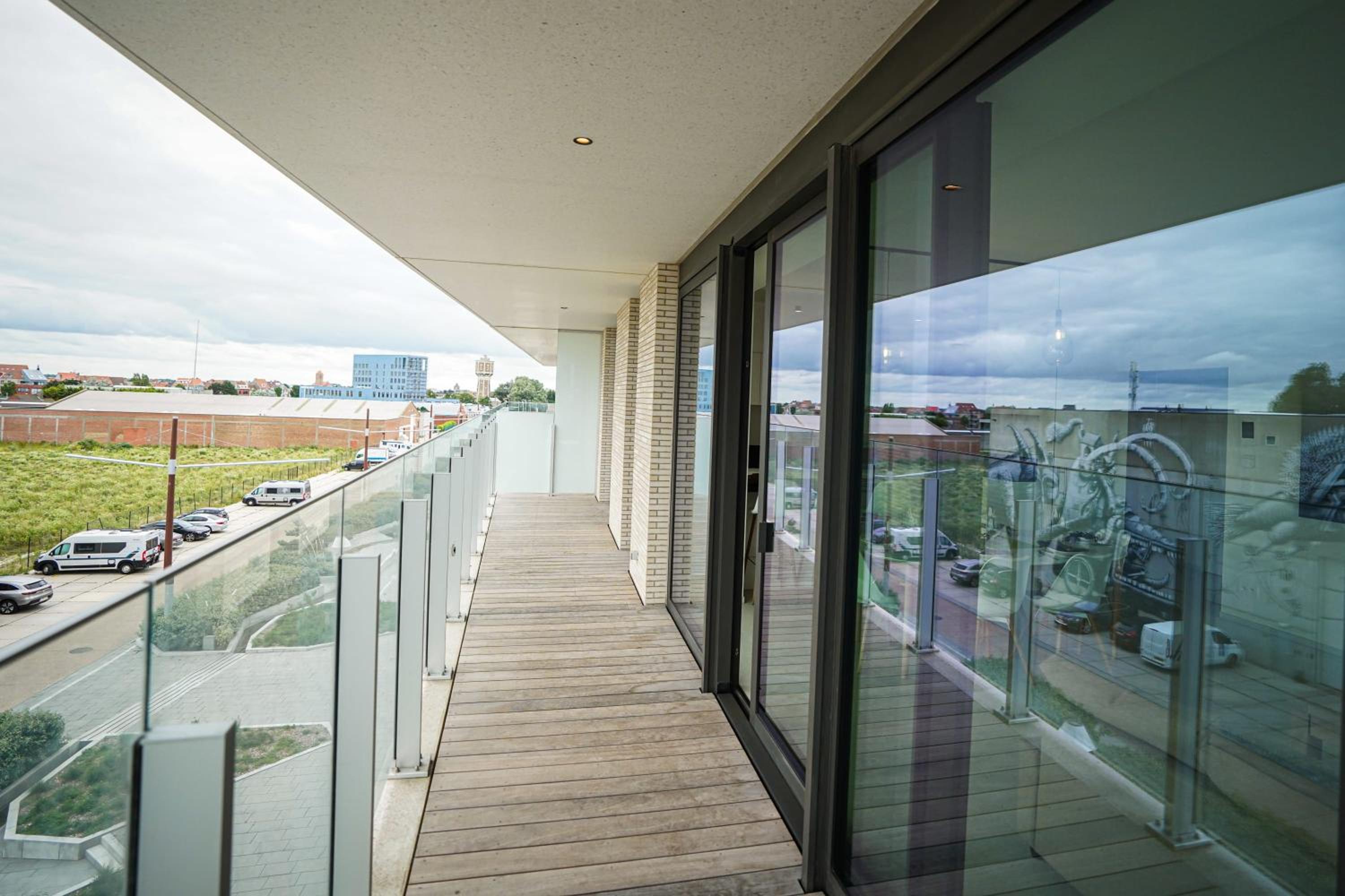 Huswell - Beautiful apartment with communal pool and gym