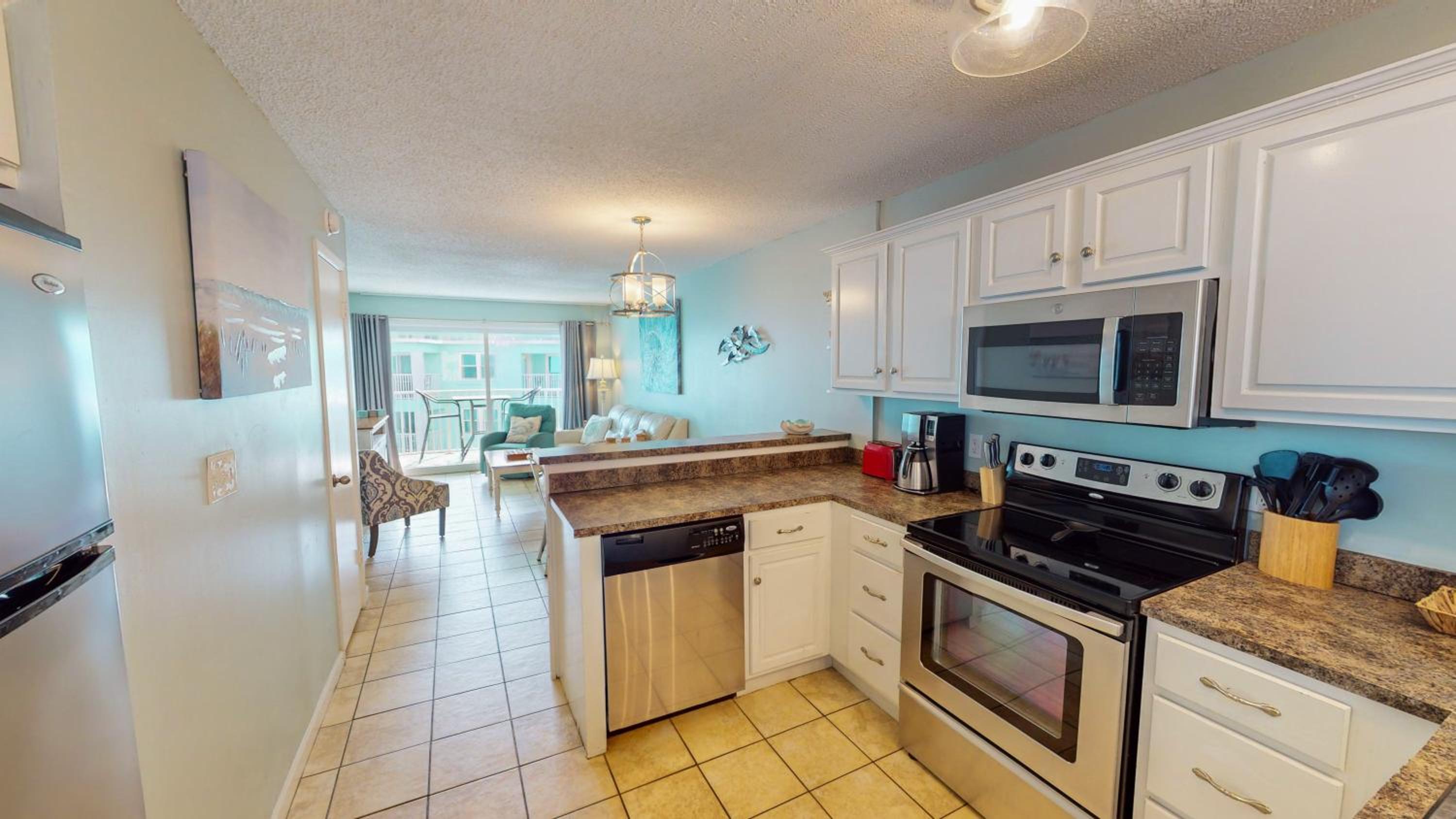 Top Floor Beachside Condo in Gulf Shores Sleeps 6 view 5