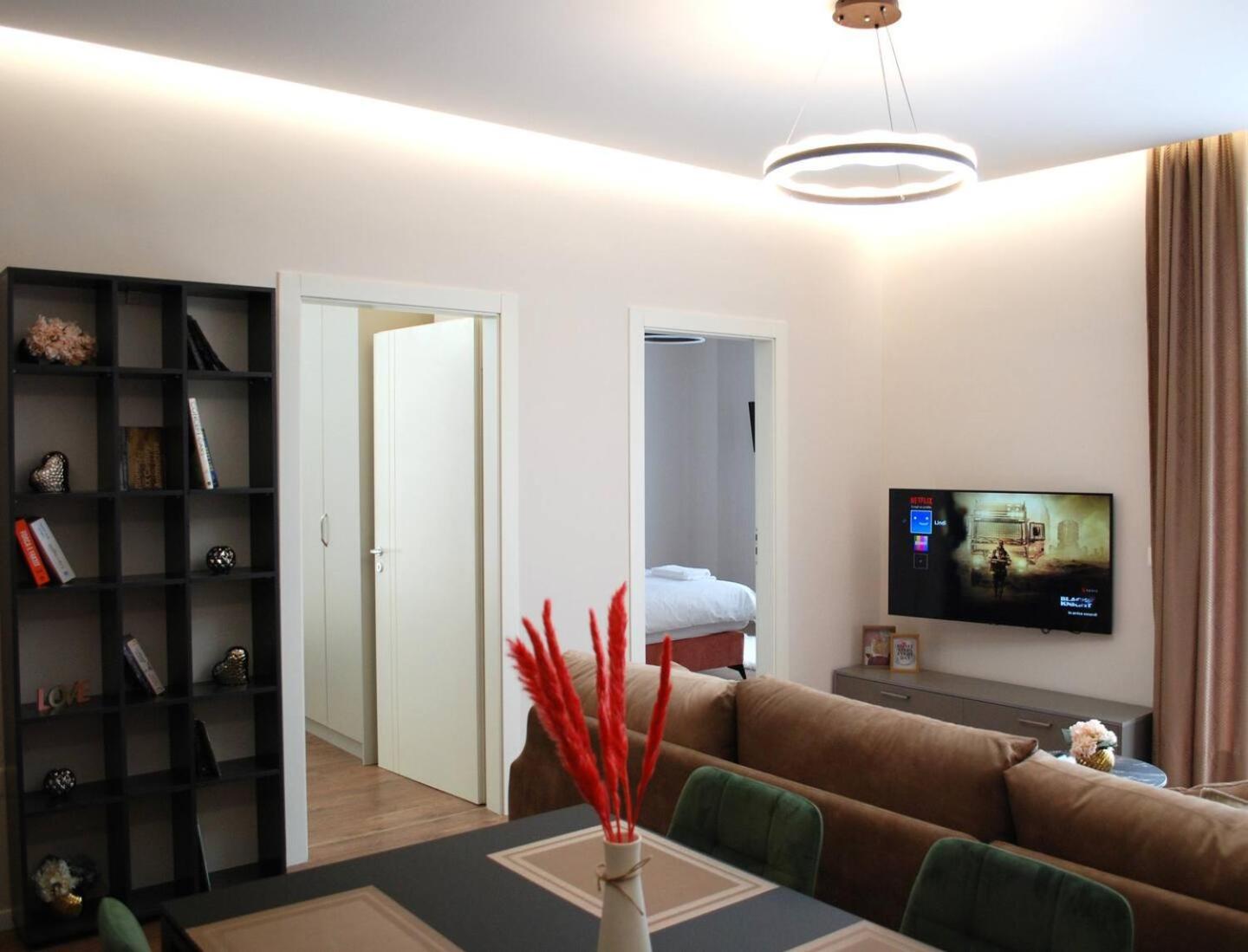 Lindi's Apartment 8/2