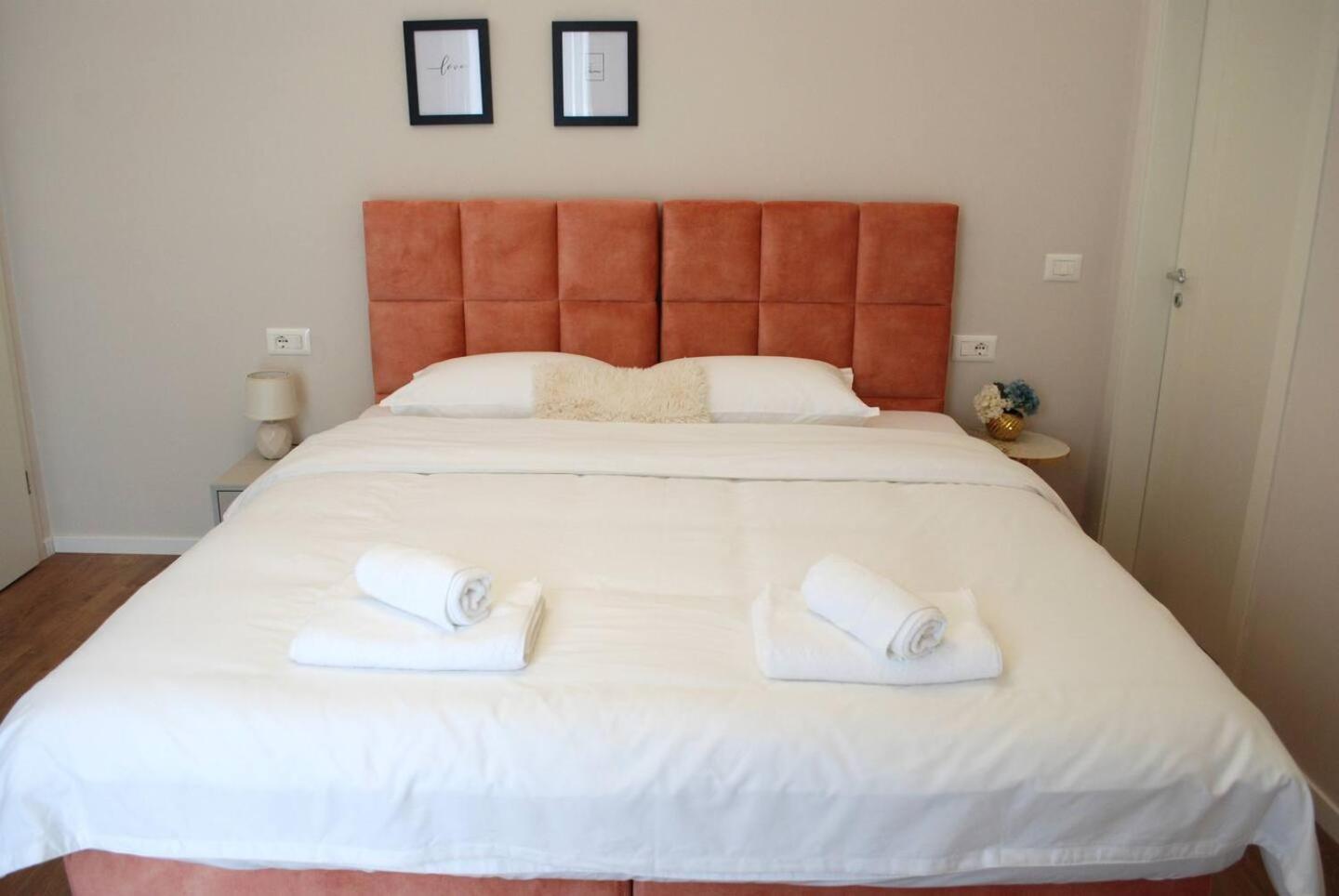 Lindi's Apartment 8/2