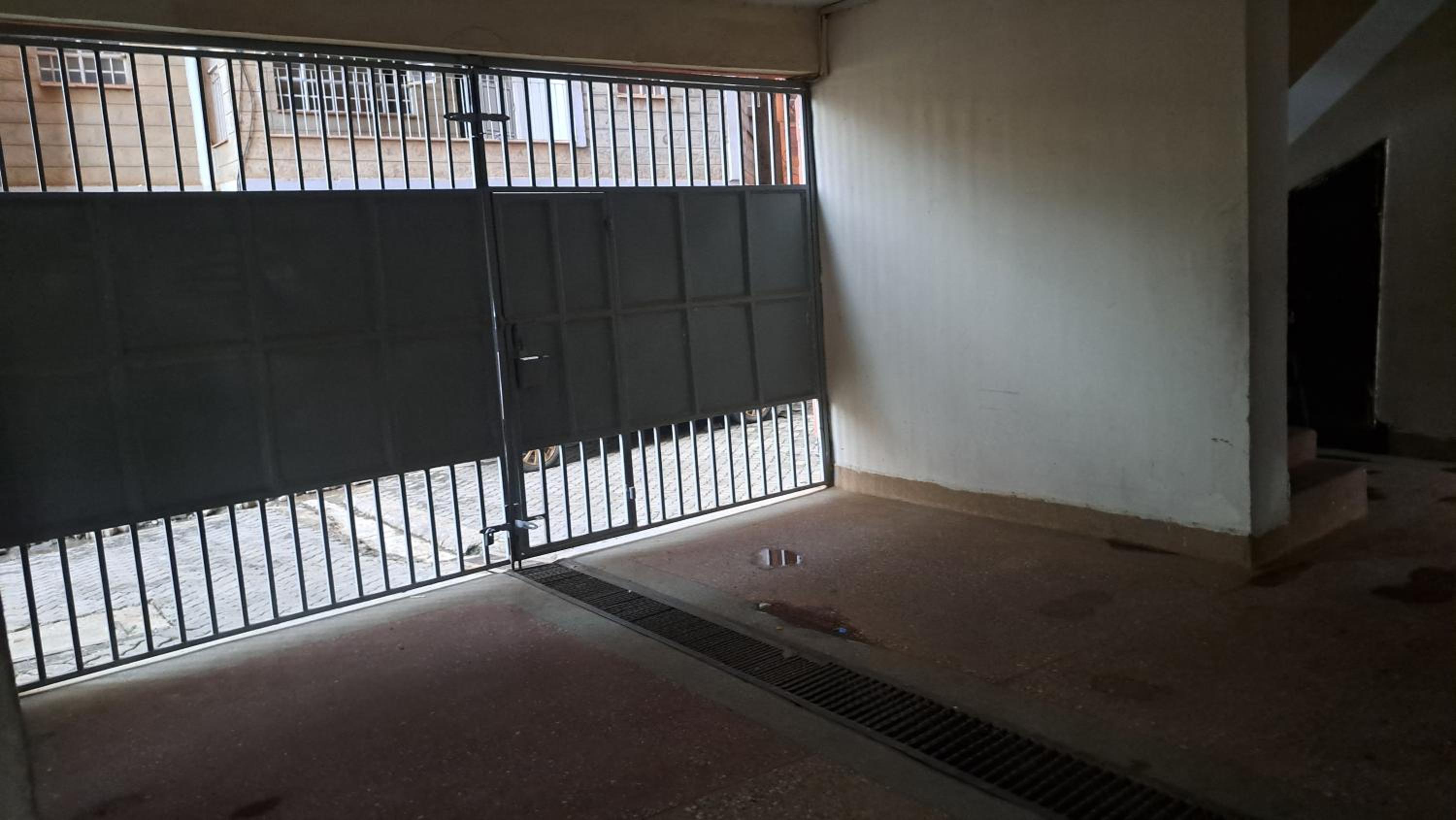 Ambient Comfy 1BR next to TRM Mall, TRM drive view 4