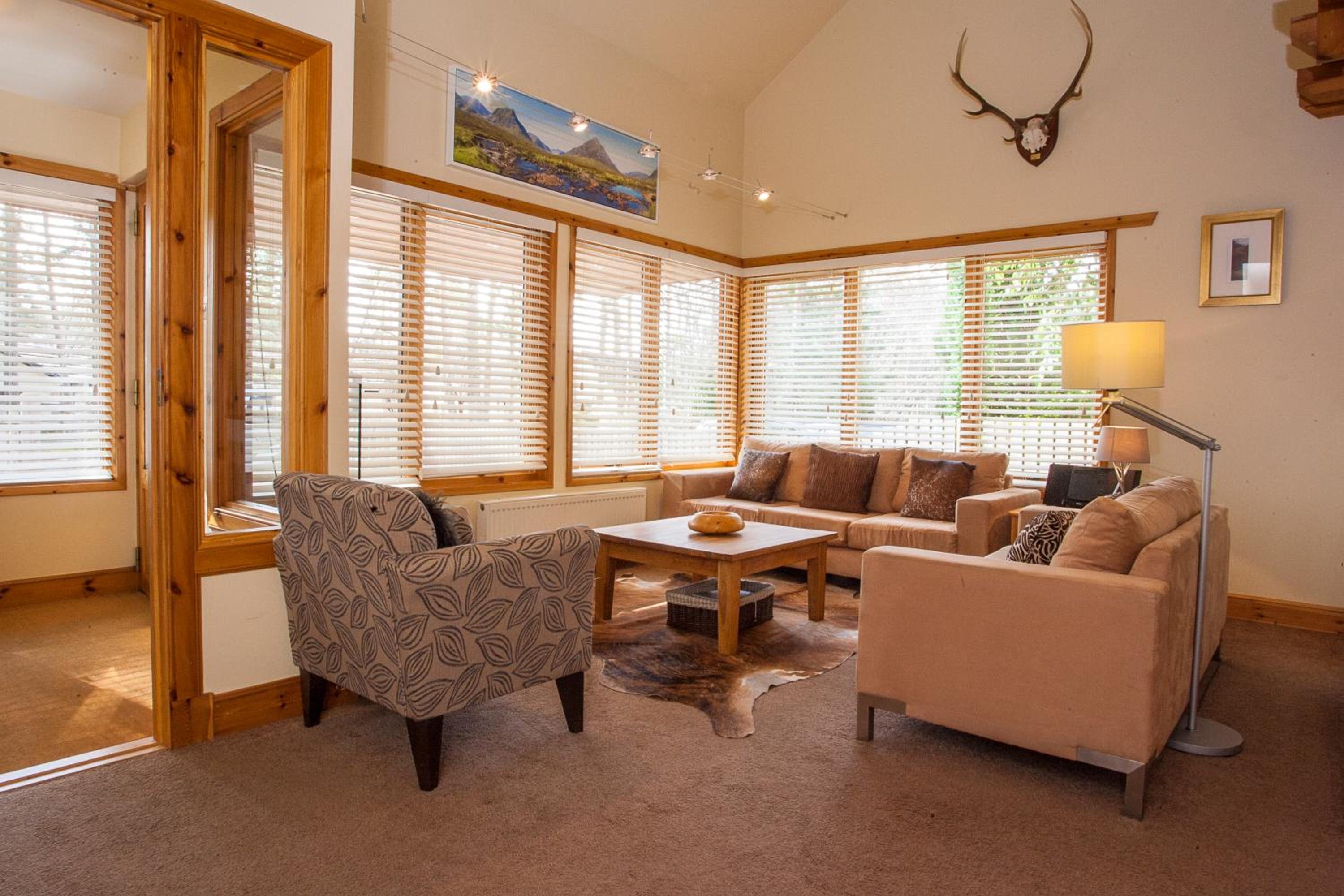 Riverside Lodge Garden Apartment view 5