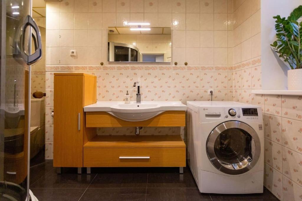 Top-secure spacious apartment