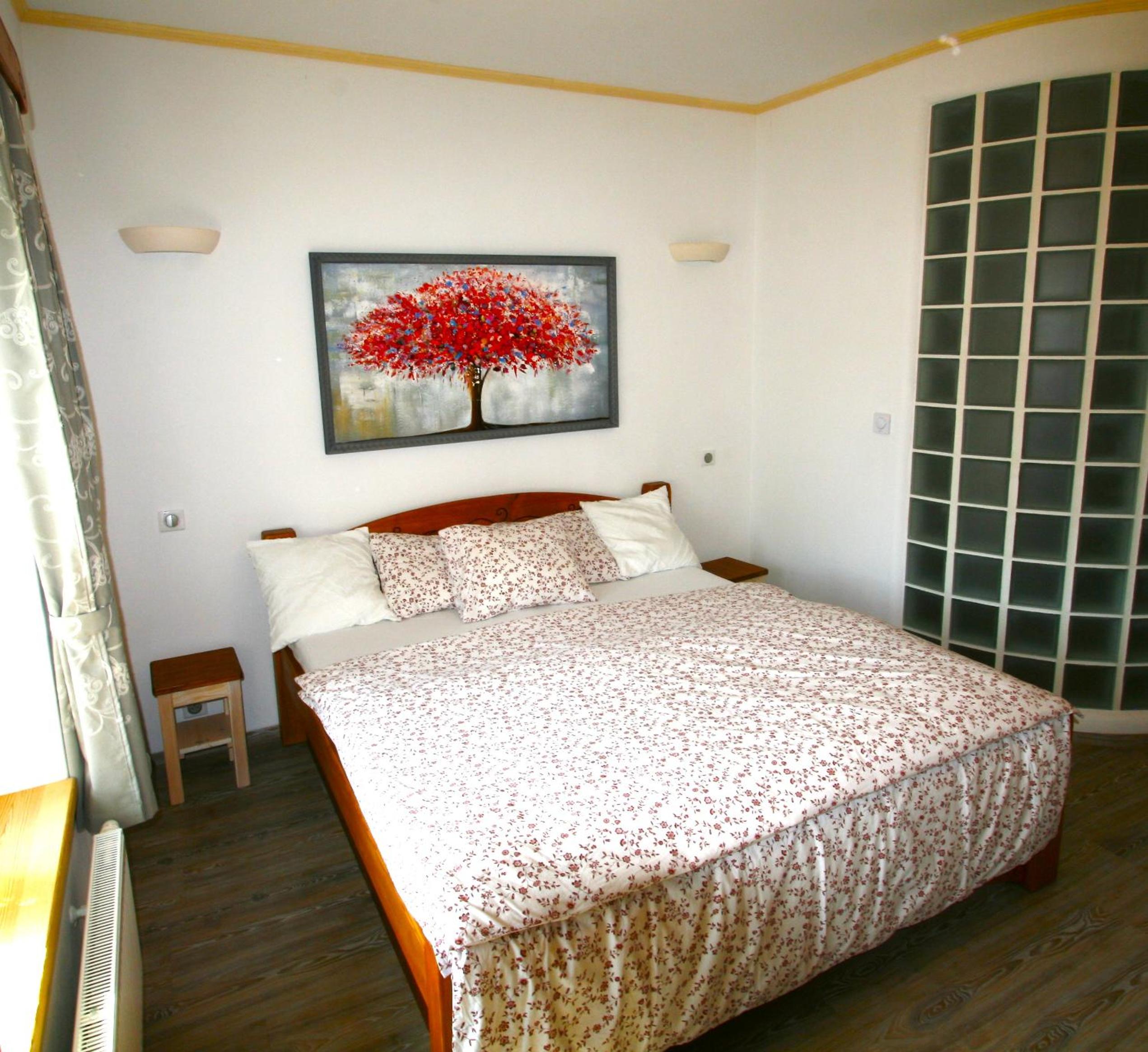 Červený Stylový Apartmán 3 km od Malé Skály