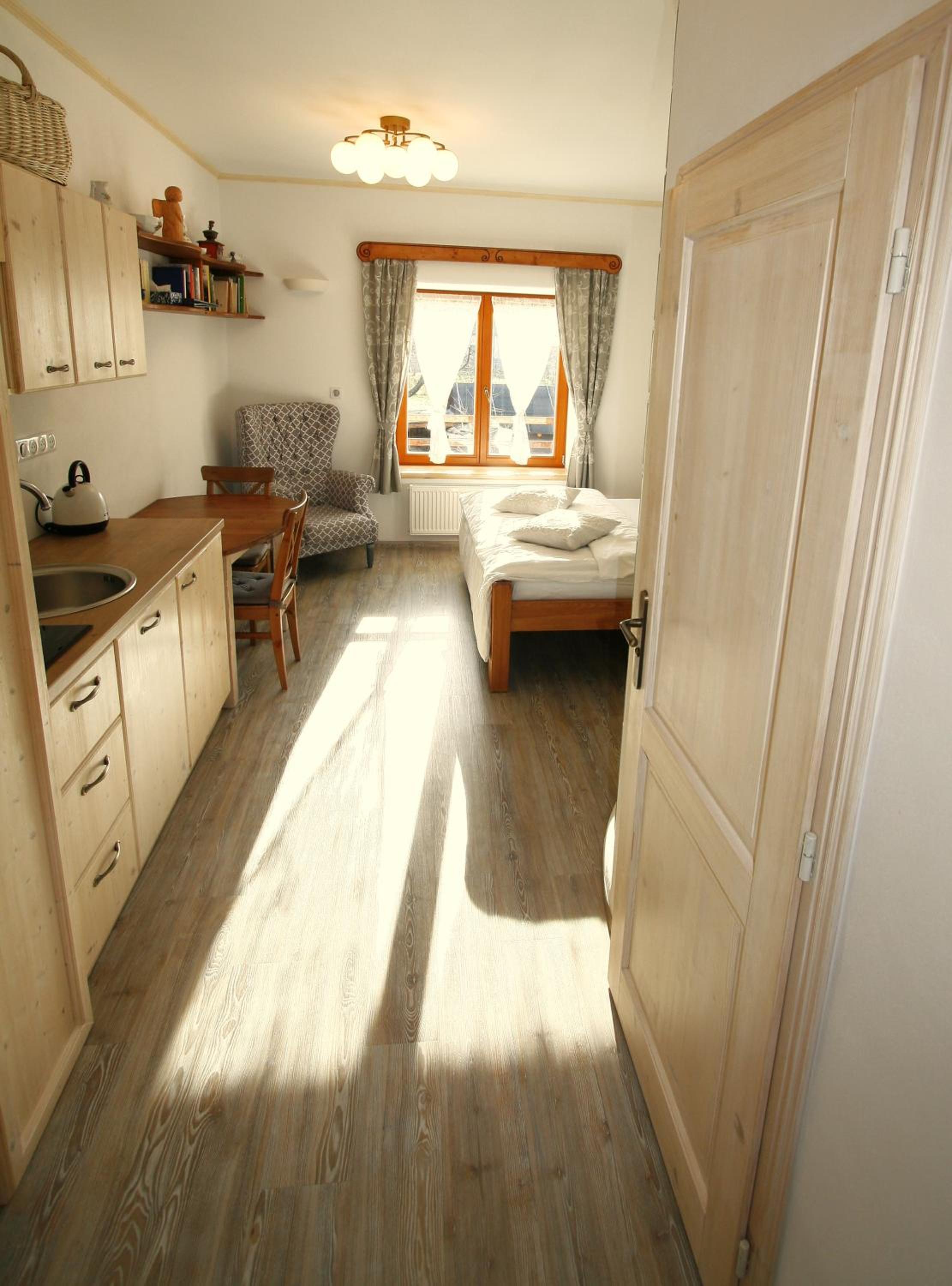 Červený Stylový Apartmán 3 km od Malé Skály