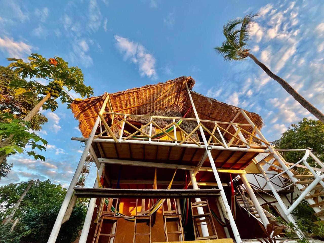 DuMangue Kite House