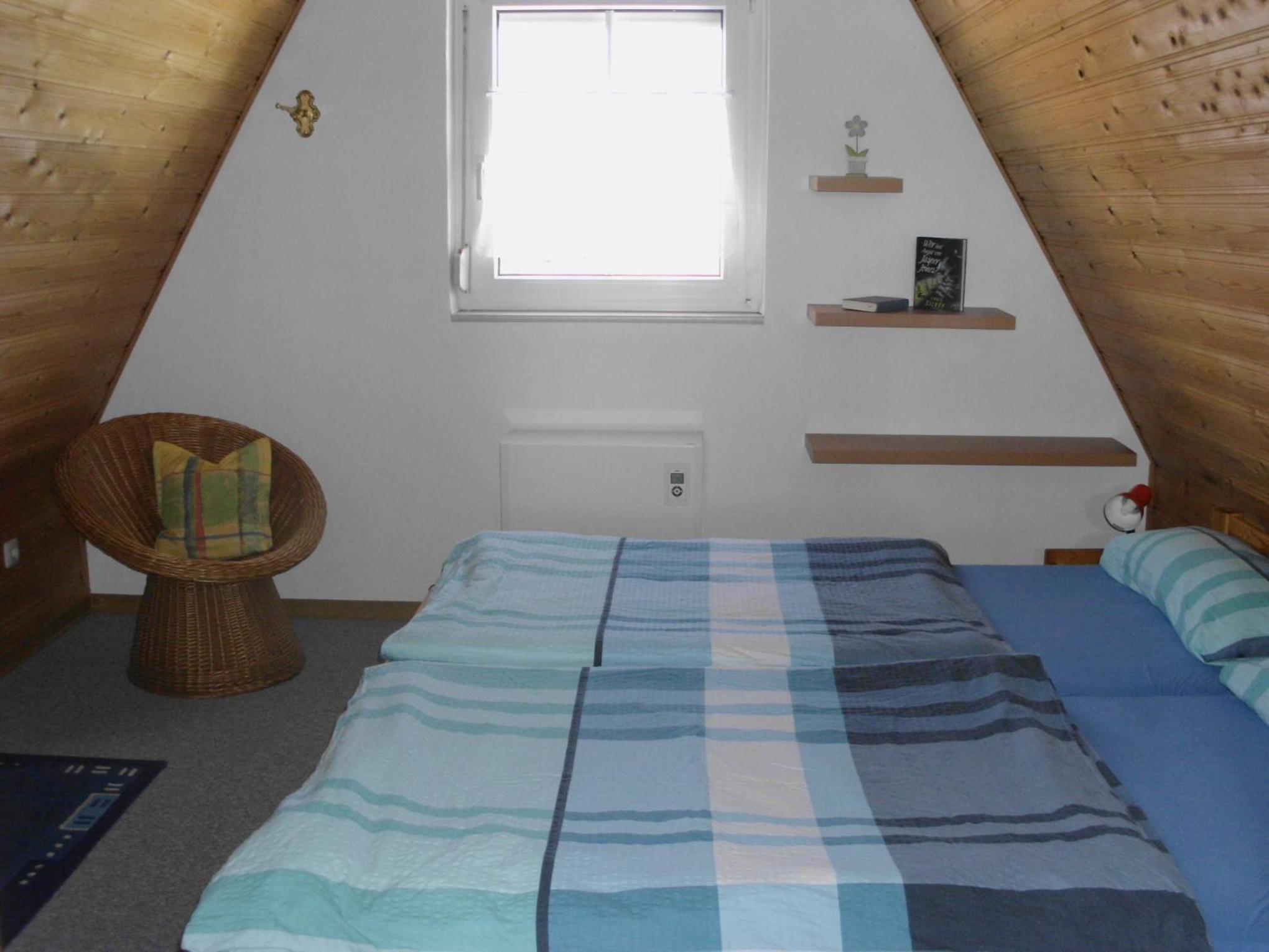 Grietje I rotes Haus links