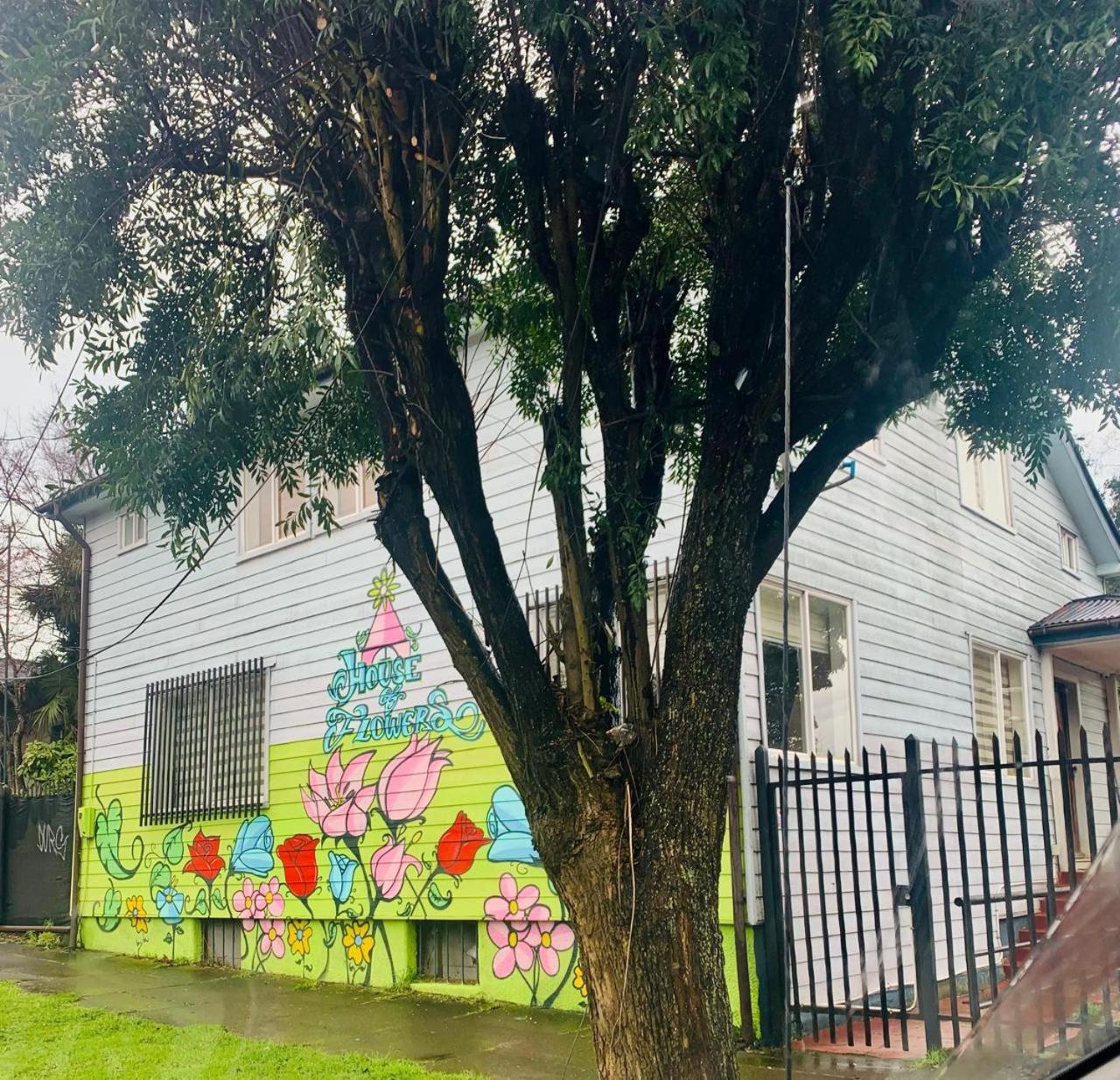 the house of flowers
