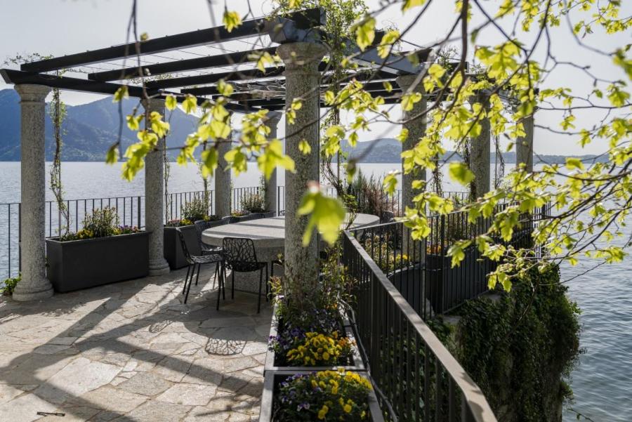 On the Lake Unique Luxury Villa Lake Maggiore