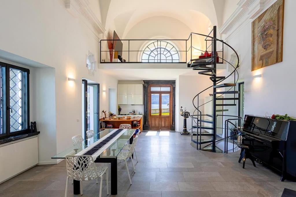 On the Lake Unique Luxury Villa Lake Maggiore