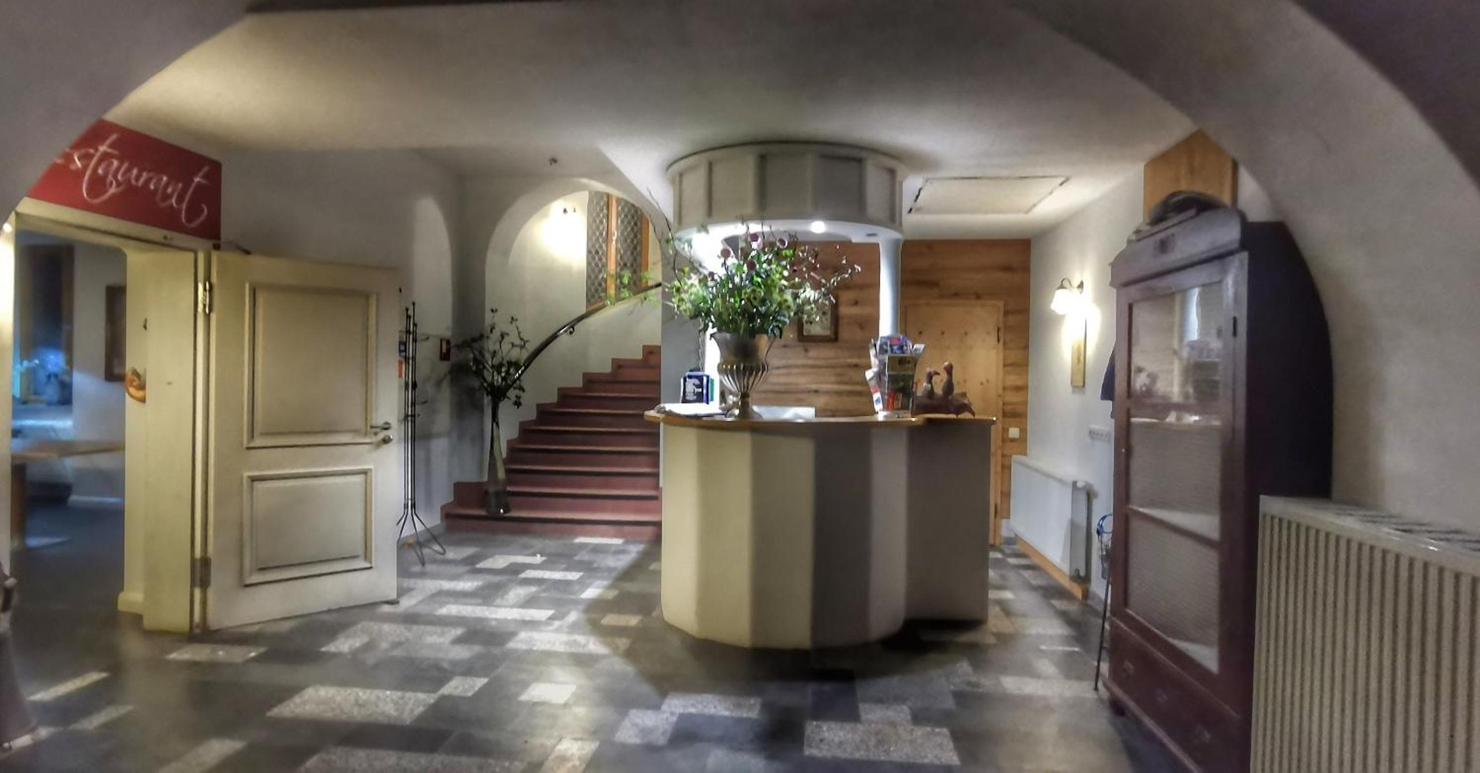 Eventlocation Mieten und Übernachten im Schloss nähe 07407 Rudolstadt