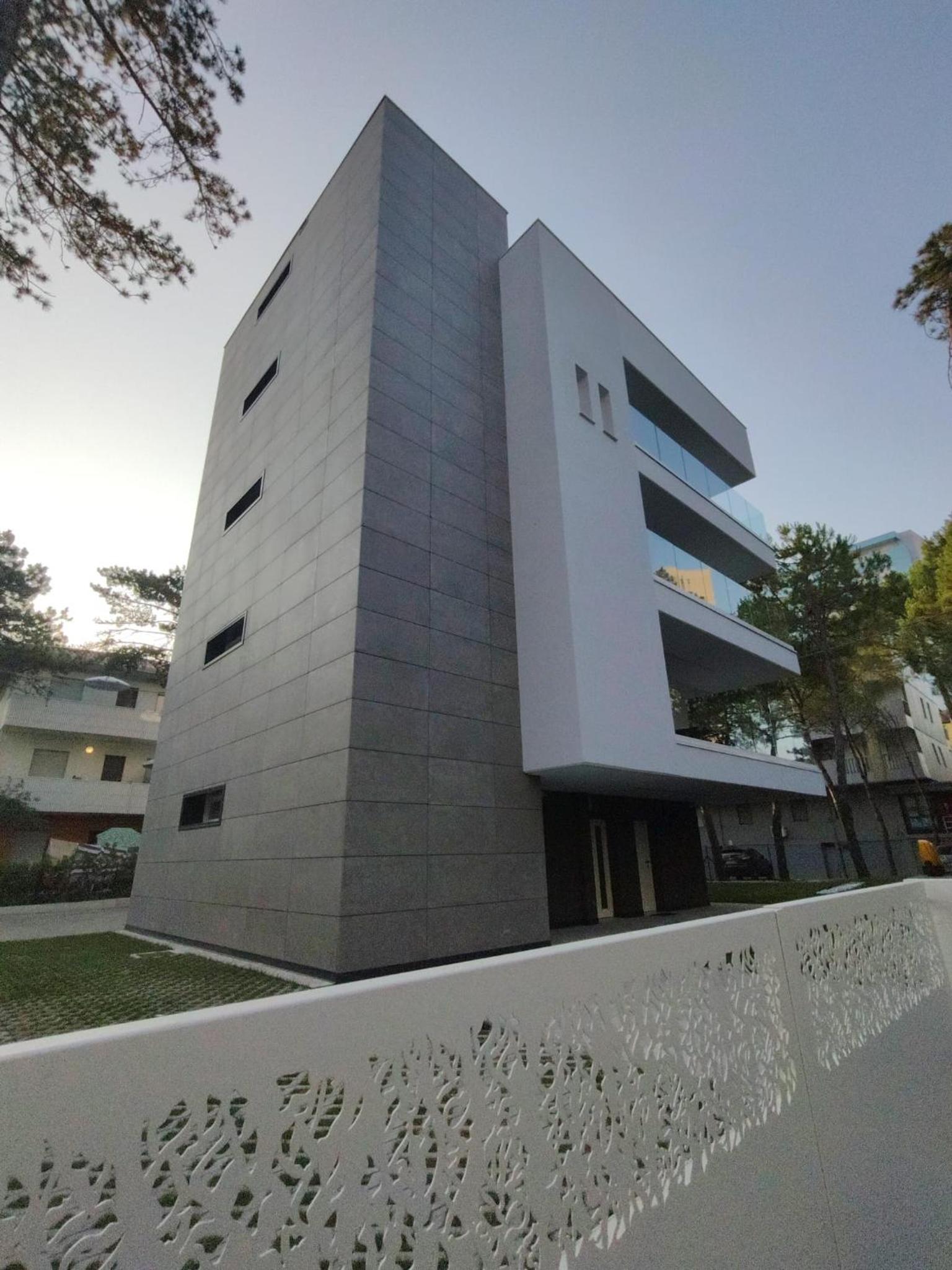 CRYSTAL Apartments DELUXE view 4