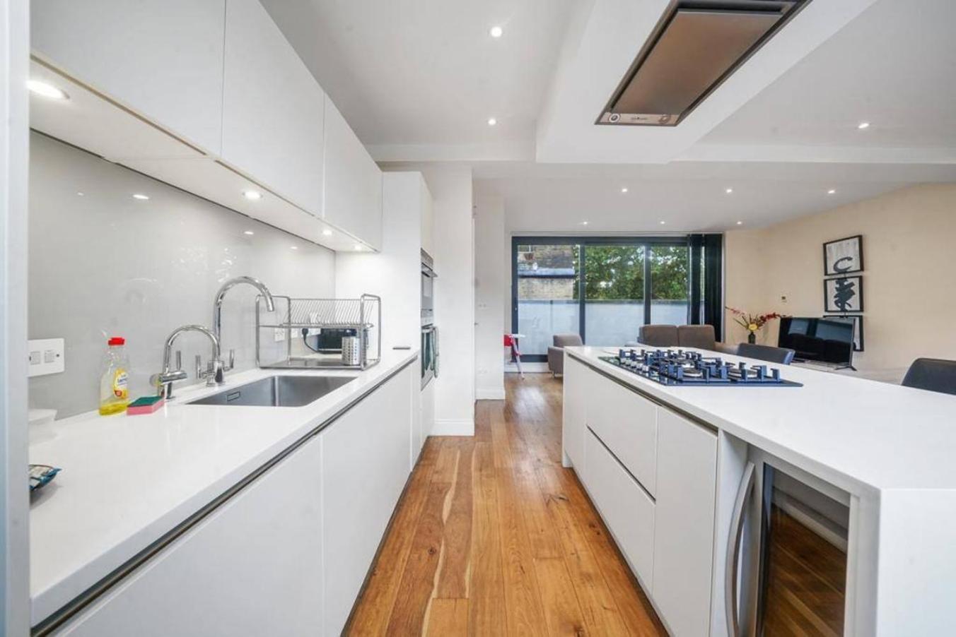 3 Bedroom Duplex Penthouse In Camden