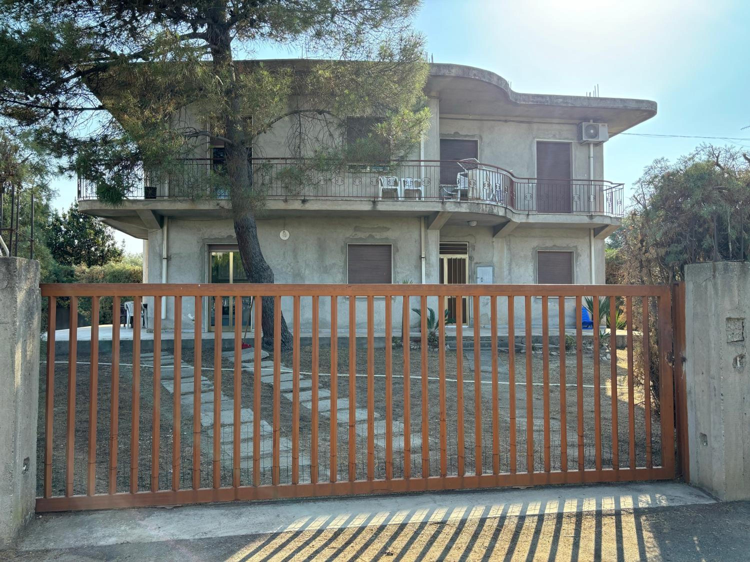 Seaside house view 2