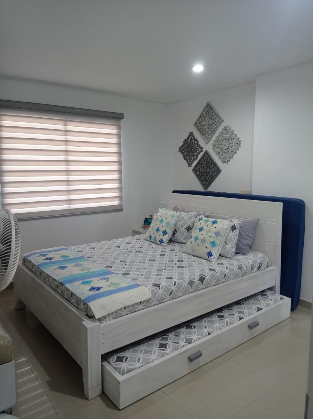 El Rodadero, Apartamento Familiar a 3 minutos de la playa, piscina , parqueadero