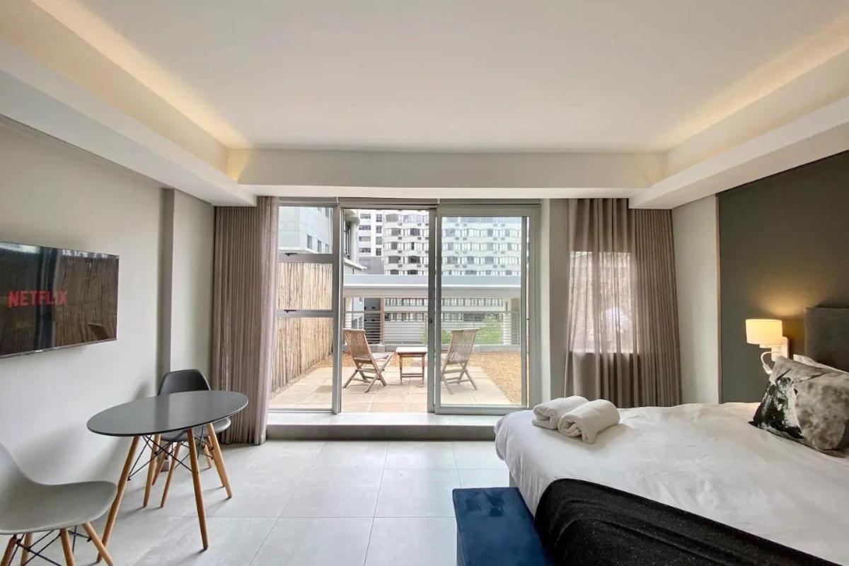 Foreshore Winks 403 view 5
