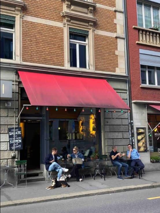 KAYA Zurich Apartment 1B - Deluxe 2BR Downtown Apt
