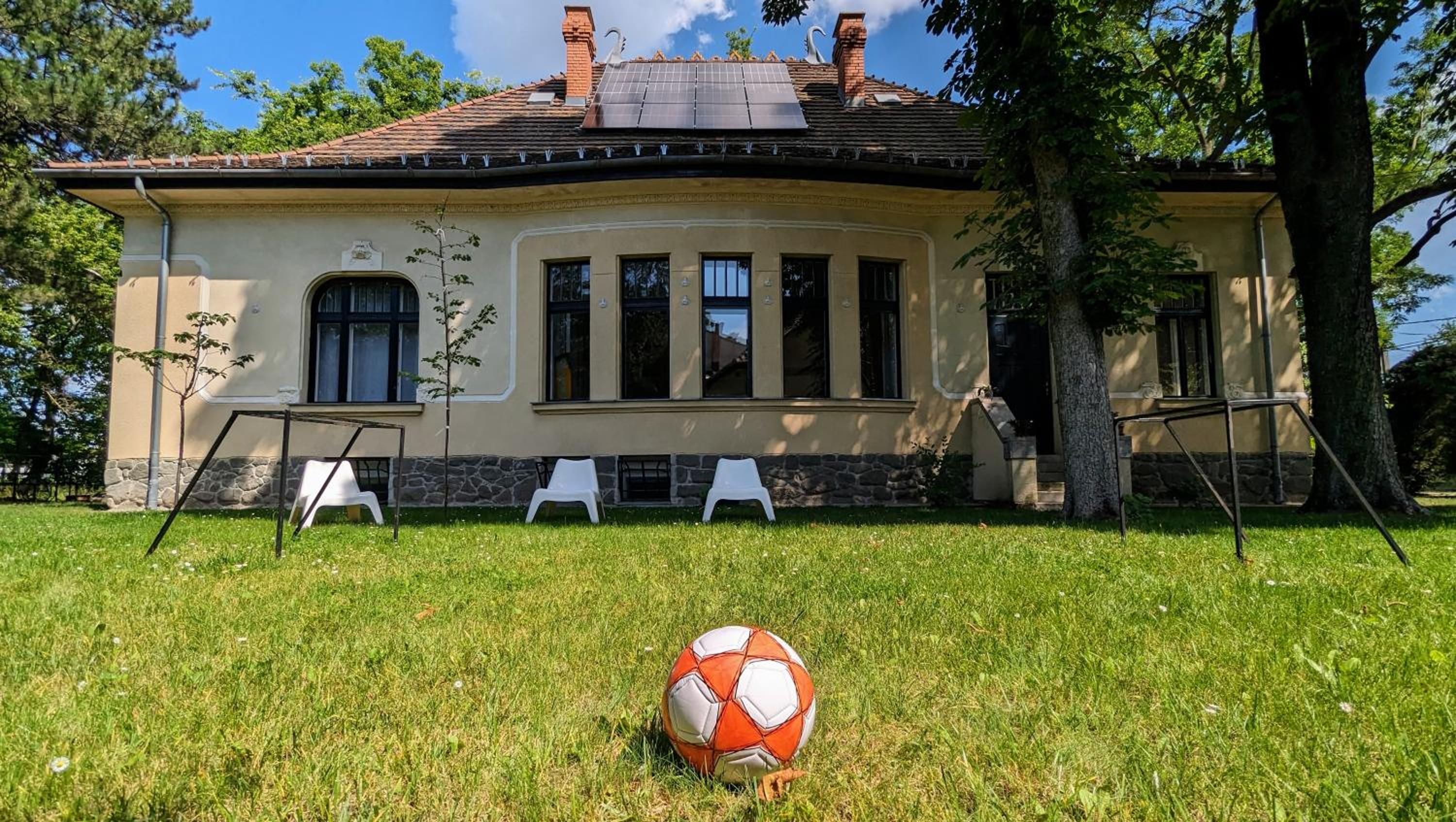 Magyaros-szecessziós Villa