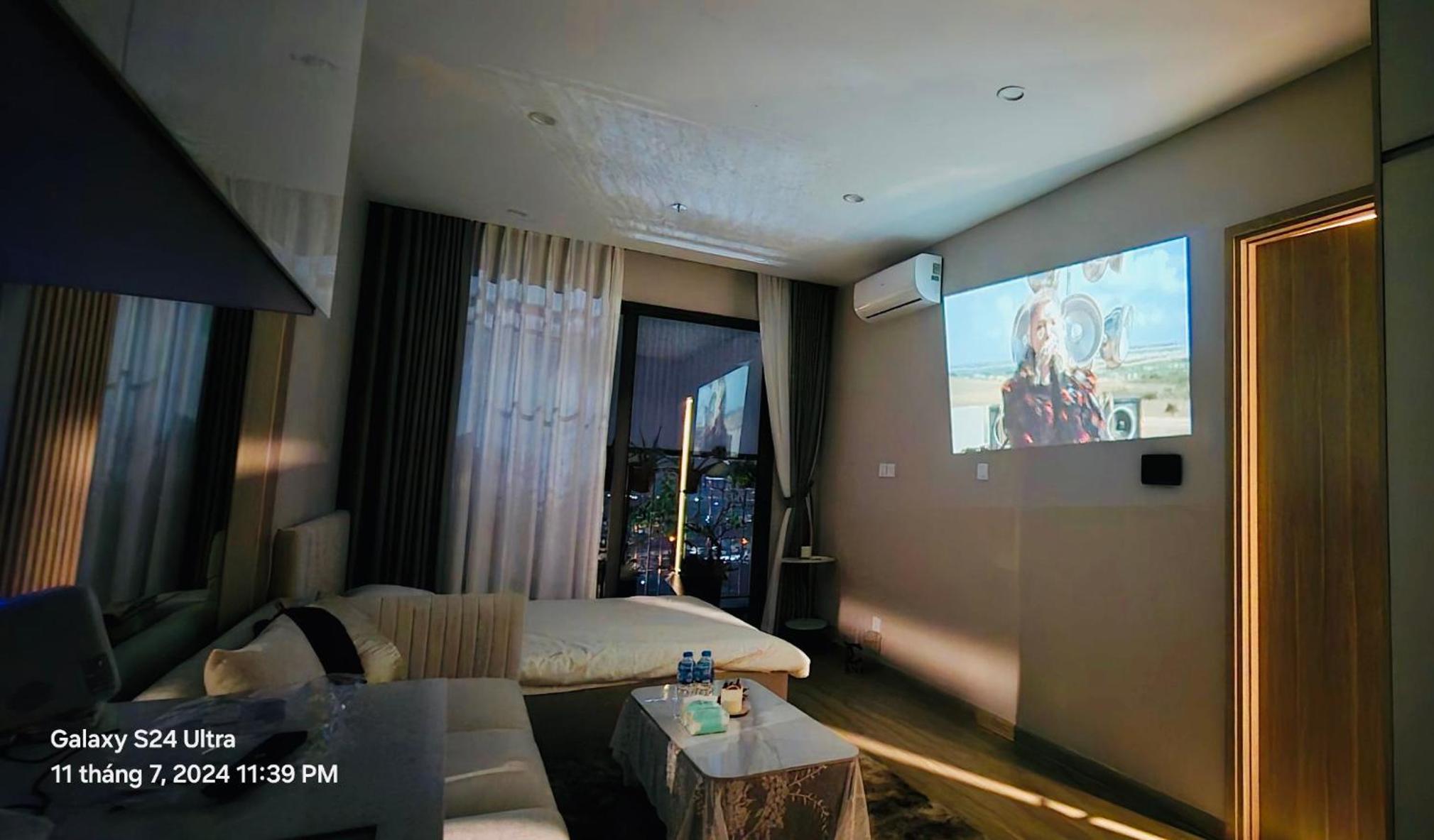 Căn hộ Studio tại Vinsmart có Máy chiếu