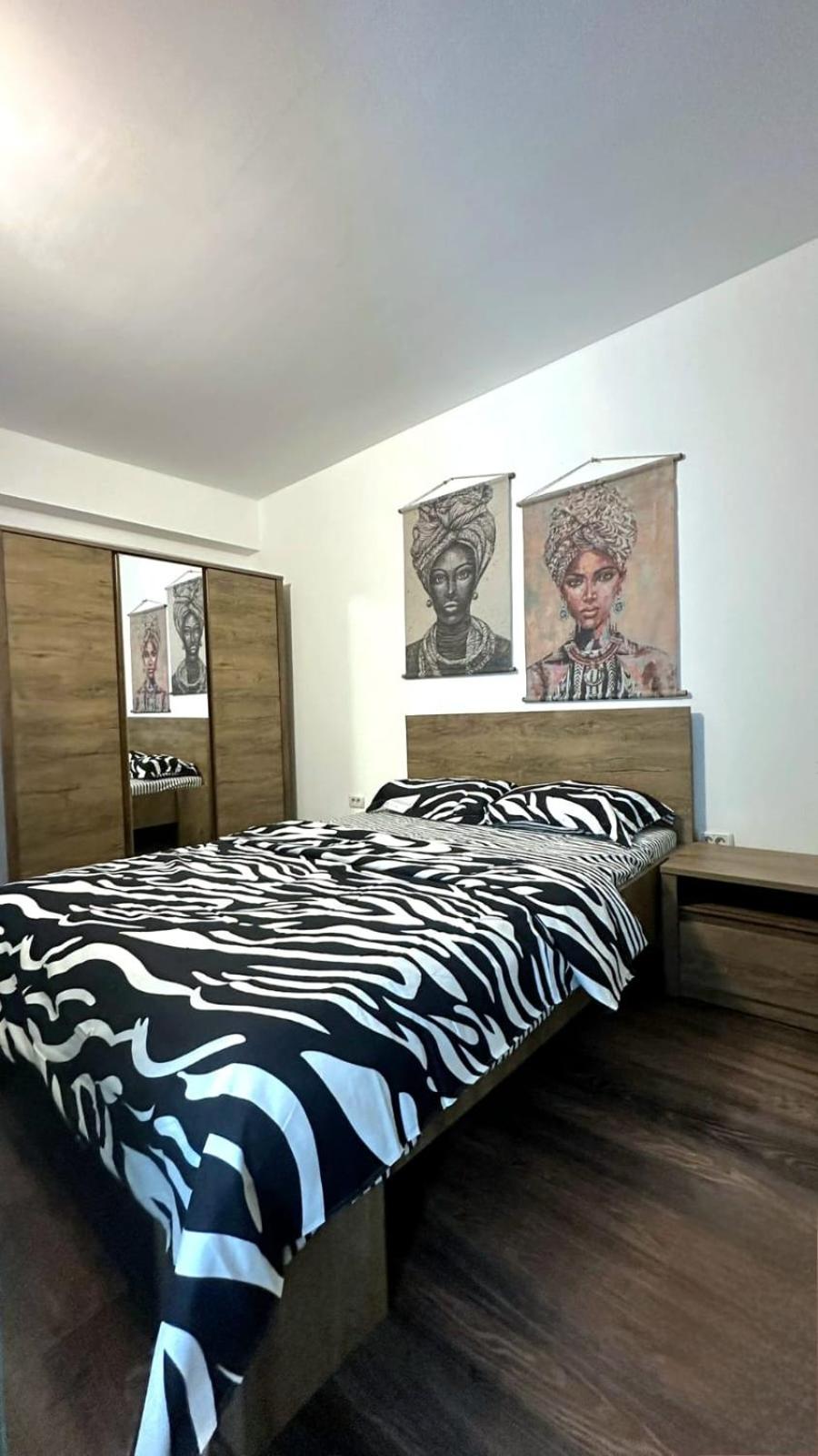 Minimalist Apartment Ioşia Oneştilor view 2