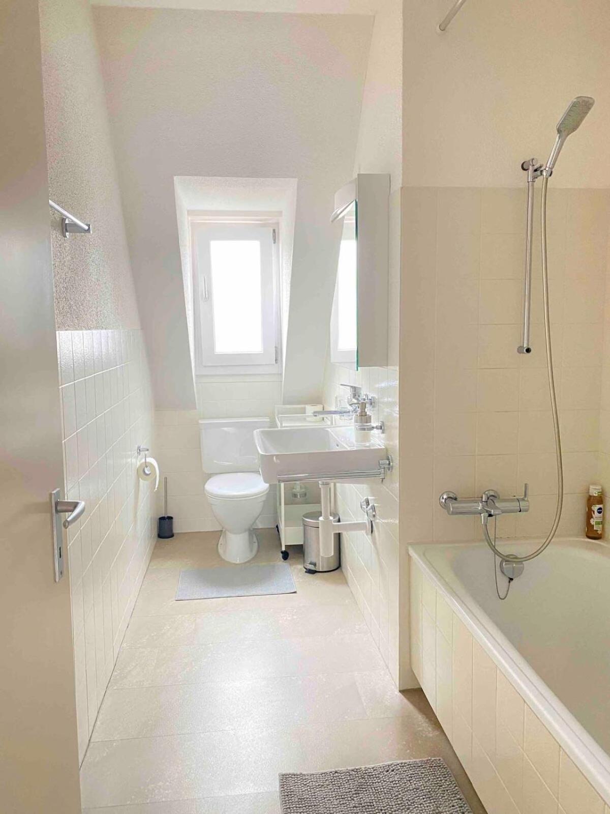 KAYA Zurich Apartment 5B - Downtown 2BR Deluxe Loft Apt