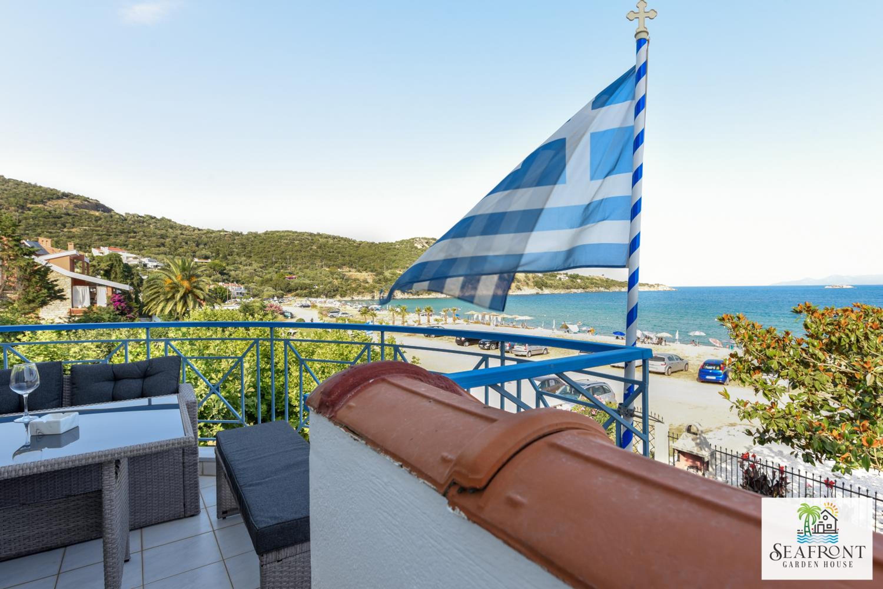 Villa SeafrontGardenHouse