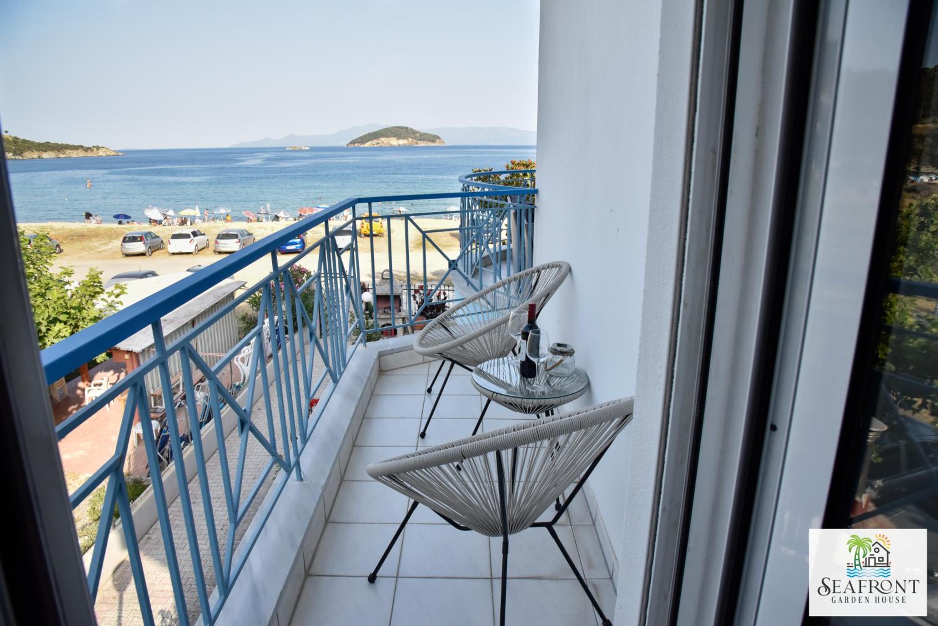 Villa SeafrontGardenHouse