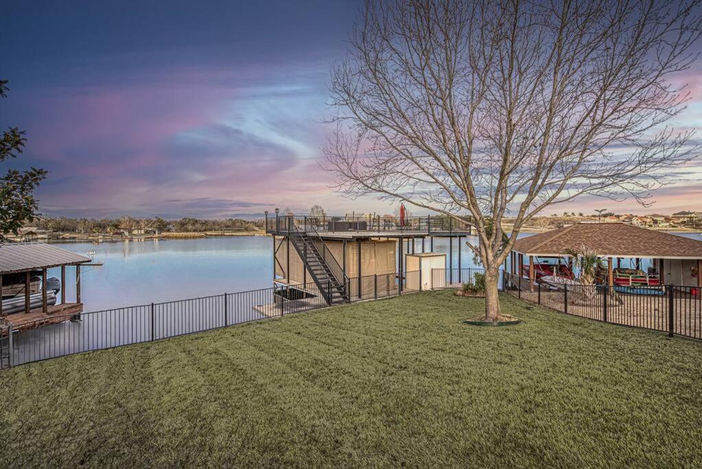 Lakeside Gem Sleeps 12 with Boat Dock and Lake Access - Property Image 35
