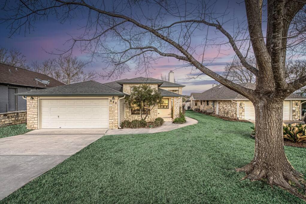 Lakeside Gem Sleeps 12 with Boat Dock and Lake Access - Property Image 26