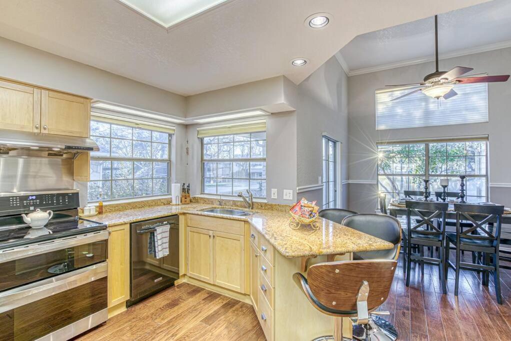 Lakeside Gem Sleeps 12 with Boat Dock and Lake Access - Property Image 29