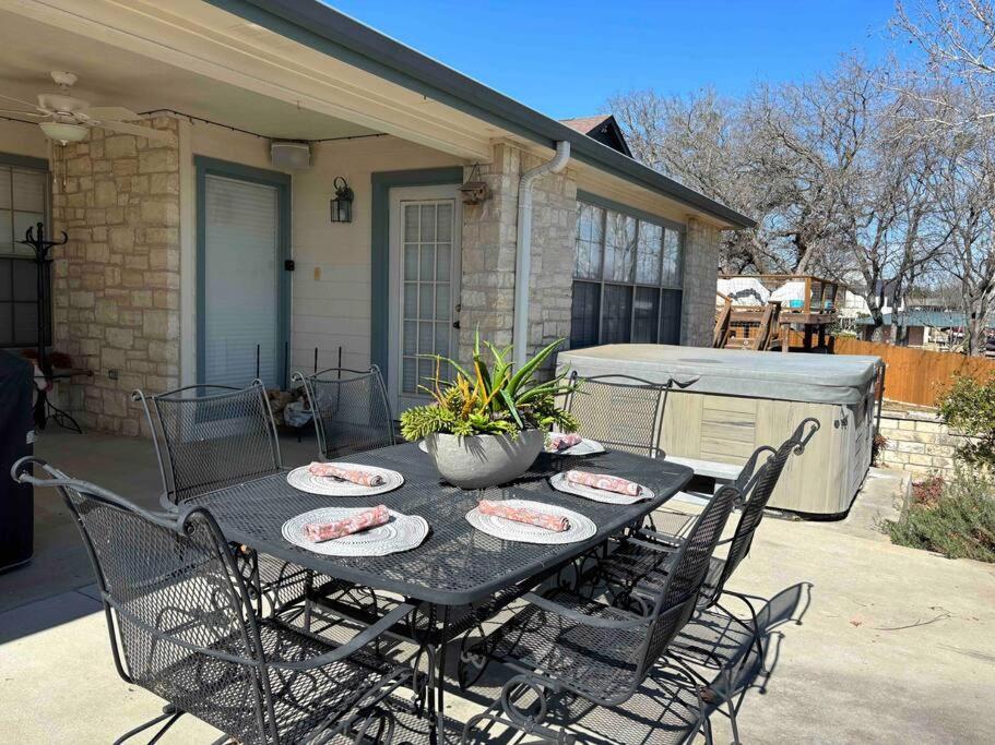 Lakeside Gem Sleeps 12 with Boat Dock and Lake Access - Property Image 30