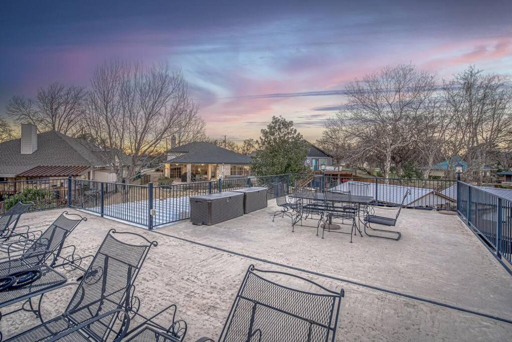 Lakeside Gem Sleeps 12 with Boat Dock and Lake Access - Property Image 33