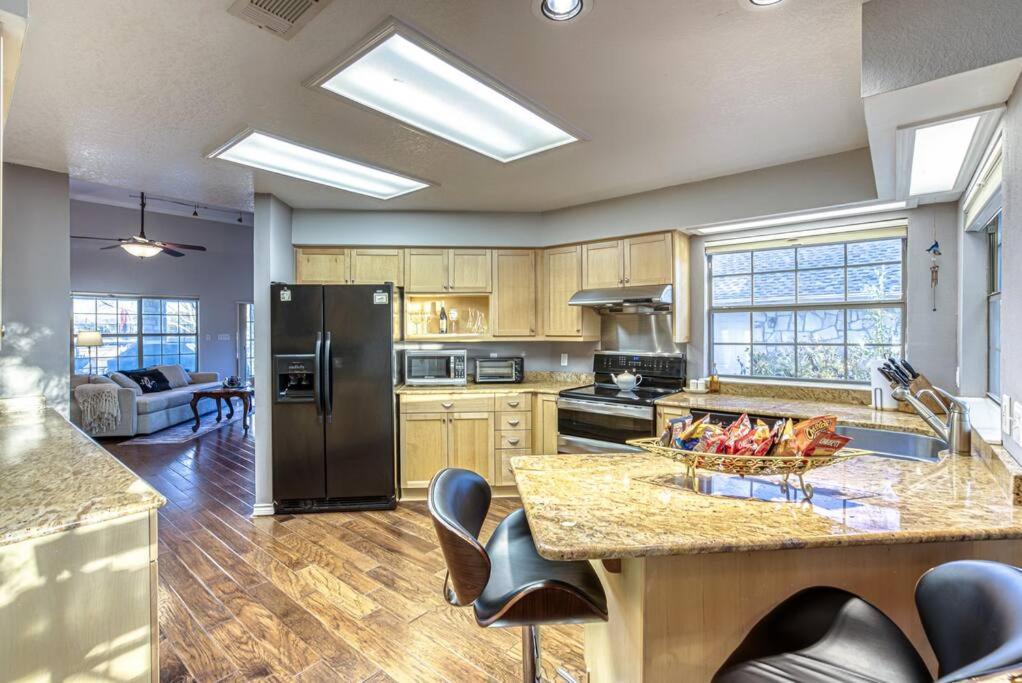Lakeside Gem Sleeps 12 with Boat Dock and Lake Access - Property Image 24