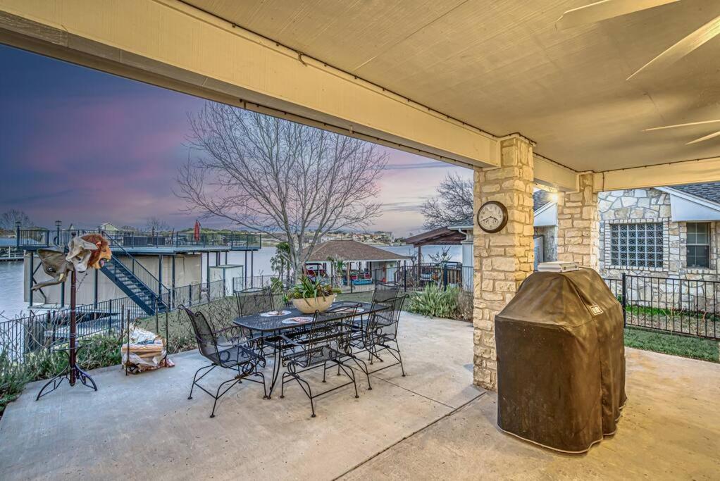 Lakeside Gem Sleeps 12 with Boat Dock and Lake Access - Property Image 9