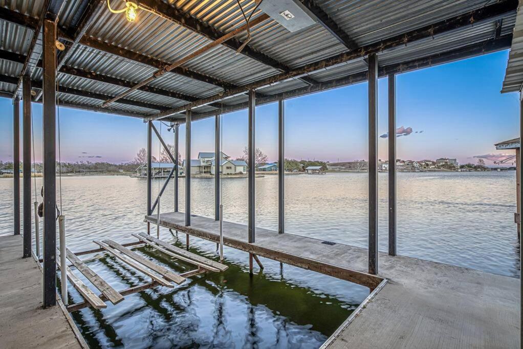 Lakeside Gem Sleeps 12 with Boat Dock and Lake Access - Property Image 10