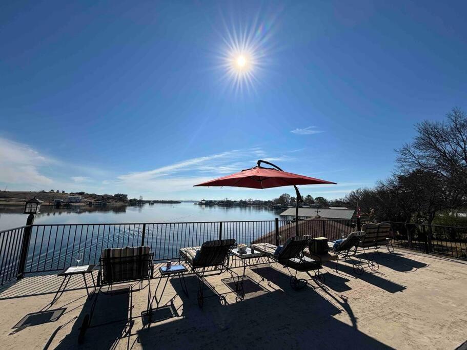 Lakeside Gem Sleeps 12 with Boat Dock and Lake Access - Property Image 23