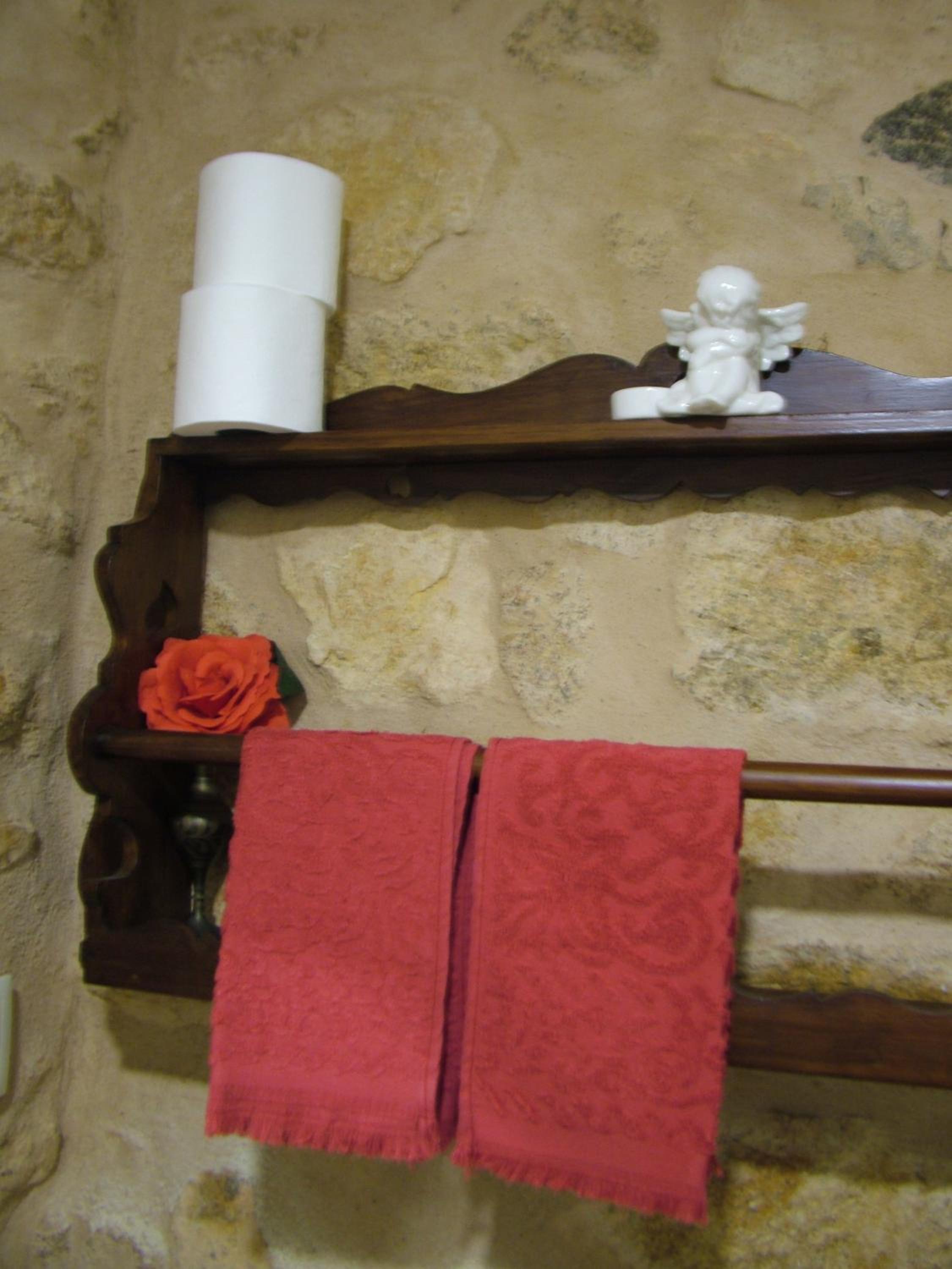 Charming House in Parada + Fireplace