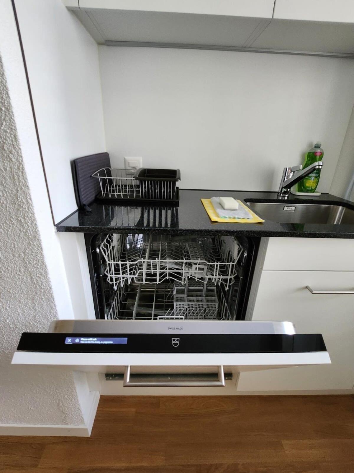 KAYA Zurich Apartment 2B - Downtown 2BR Deluxe Apt