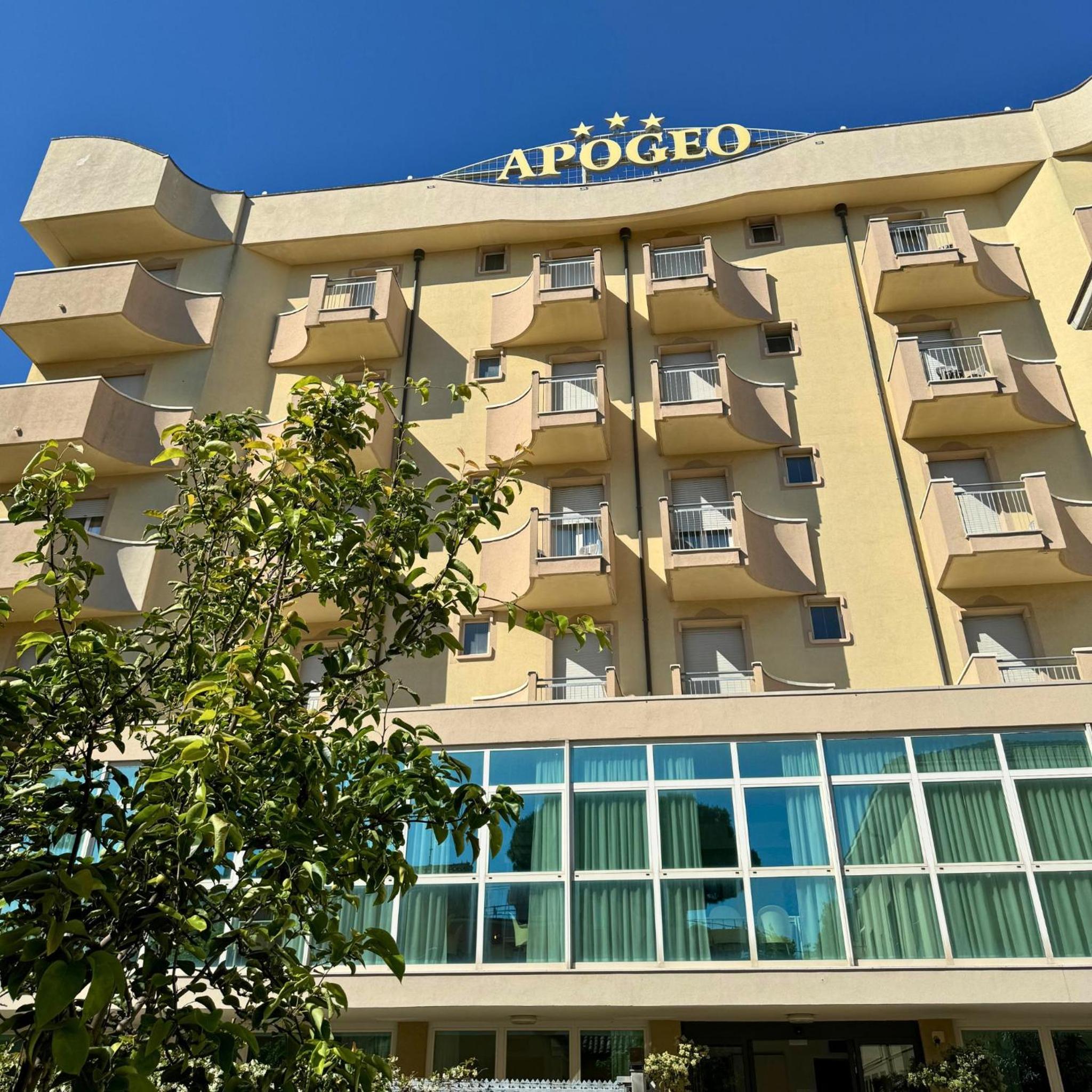 Hotel Apogeo - Breakfast Experience - Image 1