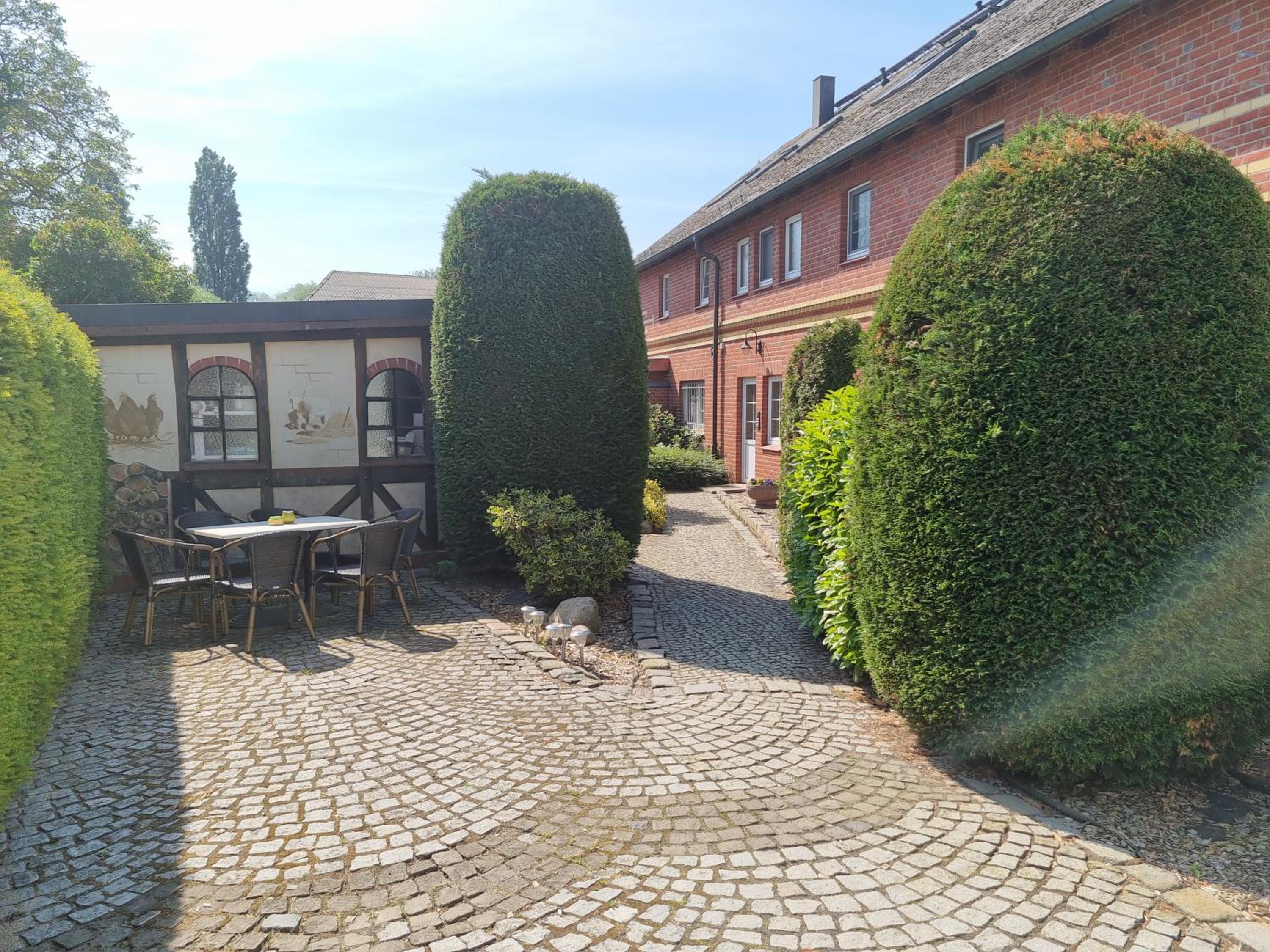 Ferienwohnungen Springer in Schönefeld OT Großziethen div Apartments für bis zu 6 Personen view 3