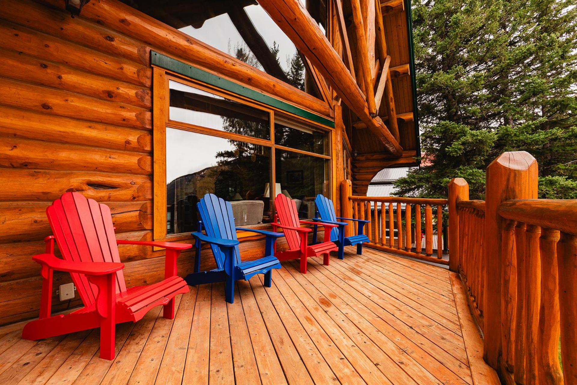 Overlander Mountain Lodge view 4