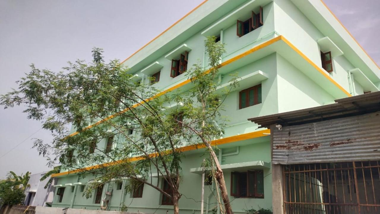 Kirushi Apartments